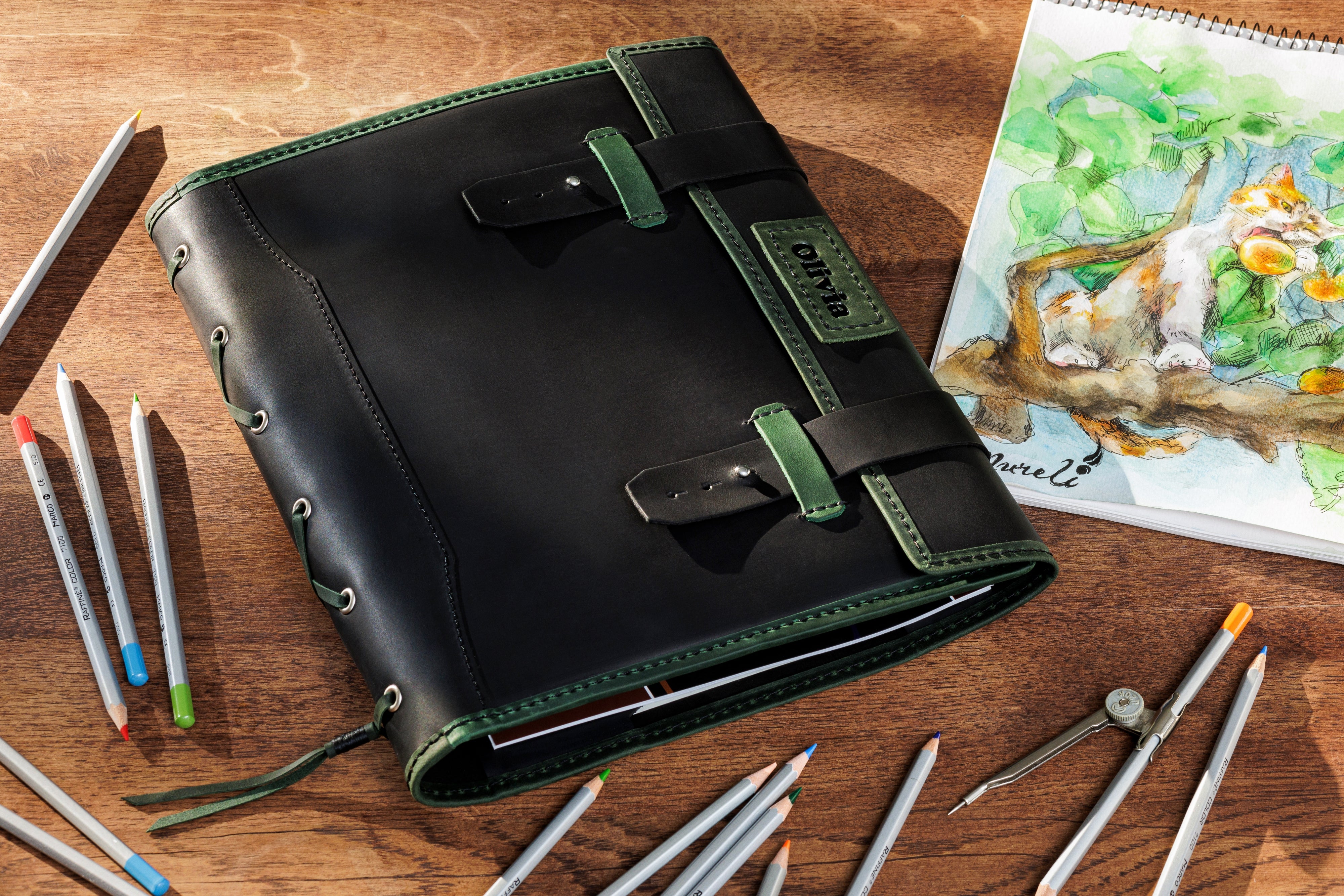 Personalized Black & Green Personalized Leather Sketchbook – La