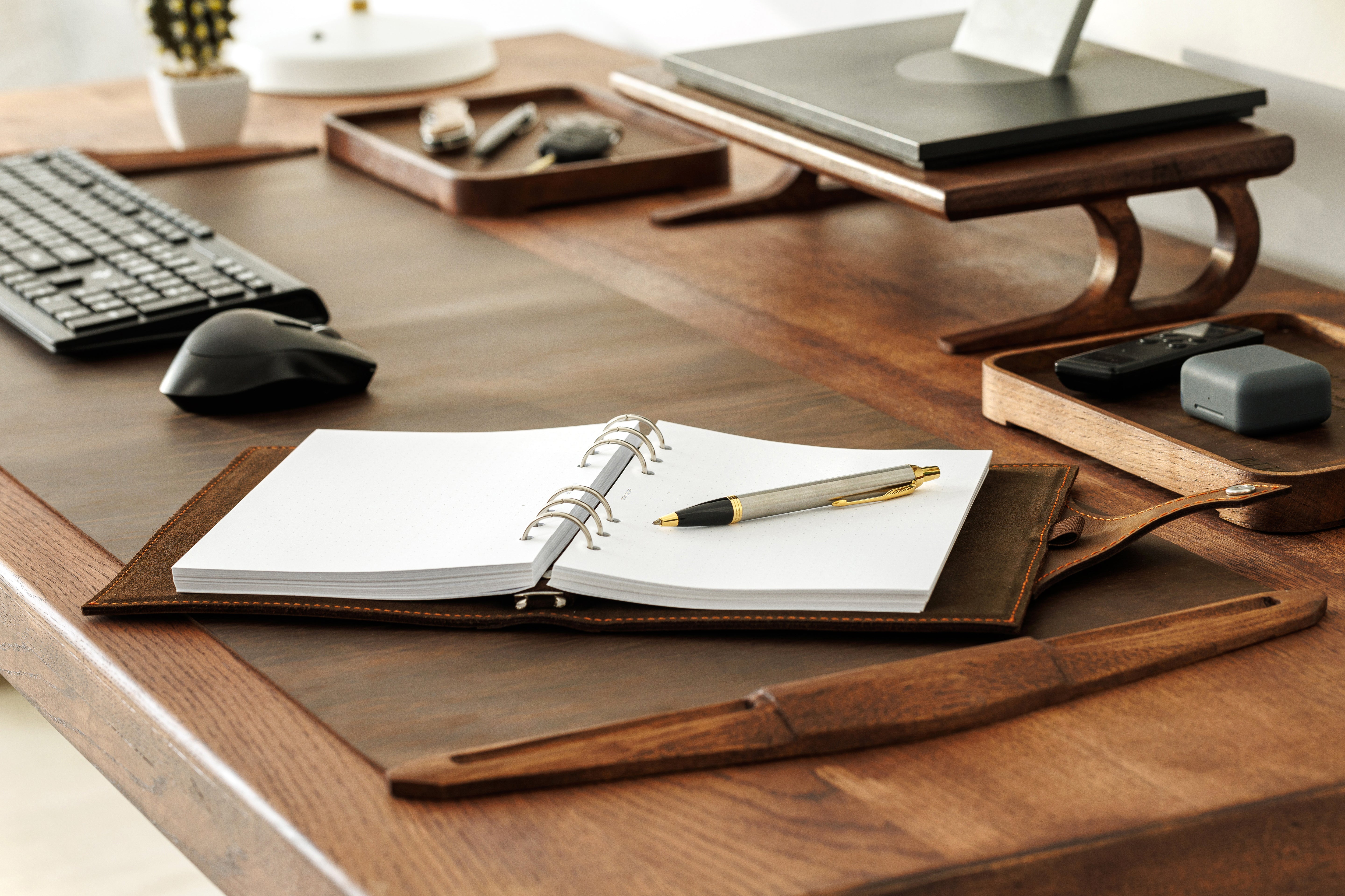 Mureli Two-Tone Leather Planner – Honey Yellow with a Bold Brown Accent