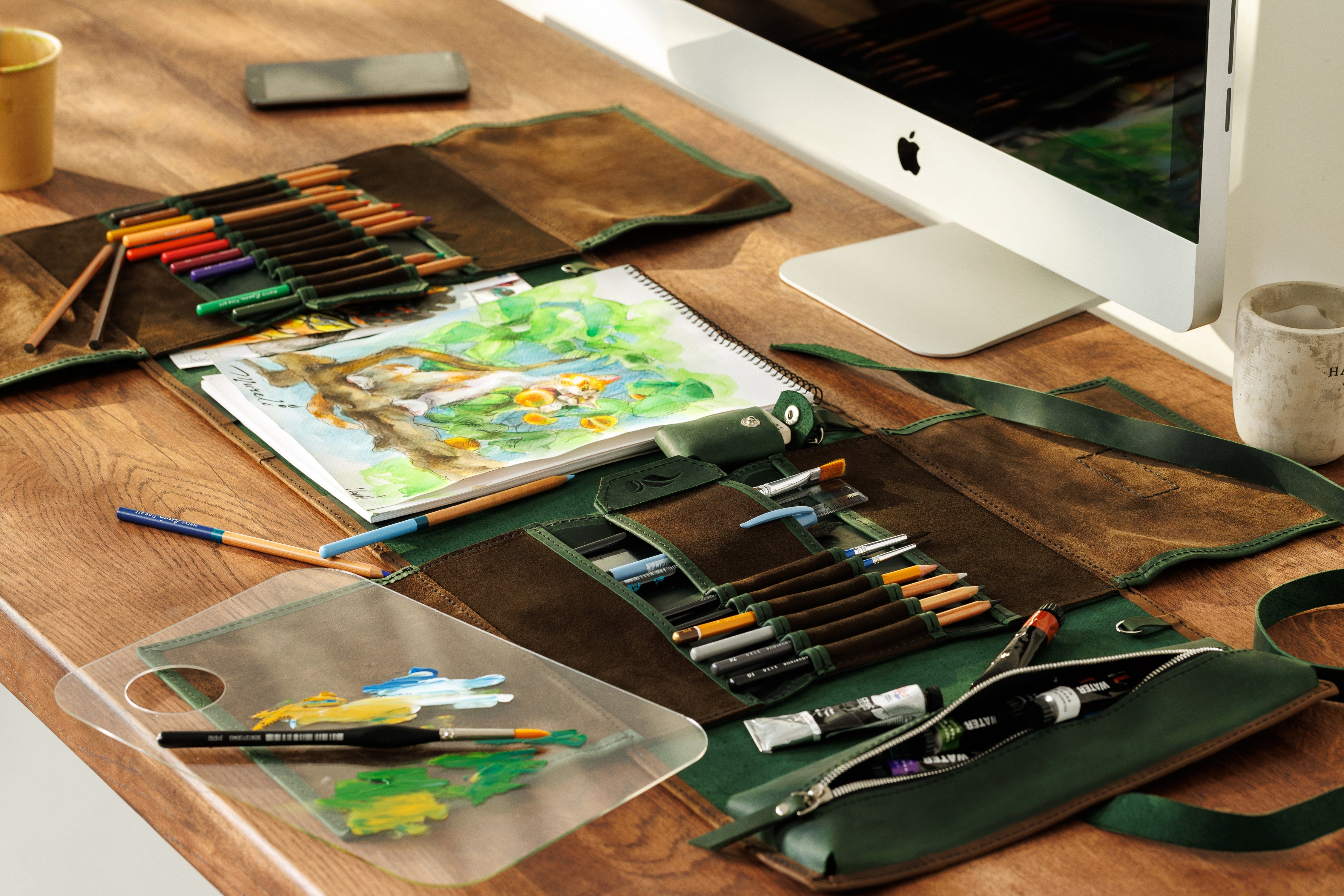 Luxury green and brown leather art organizer by Mureli