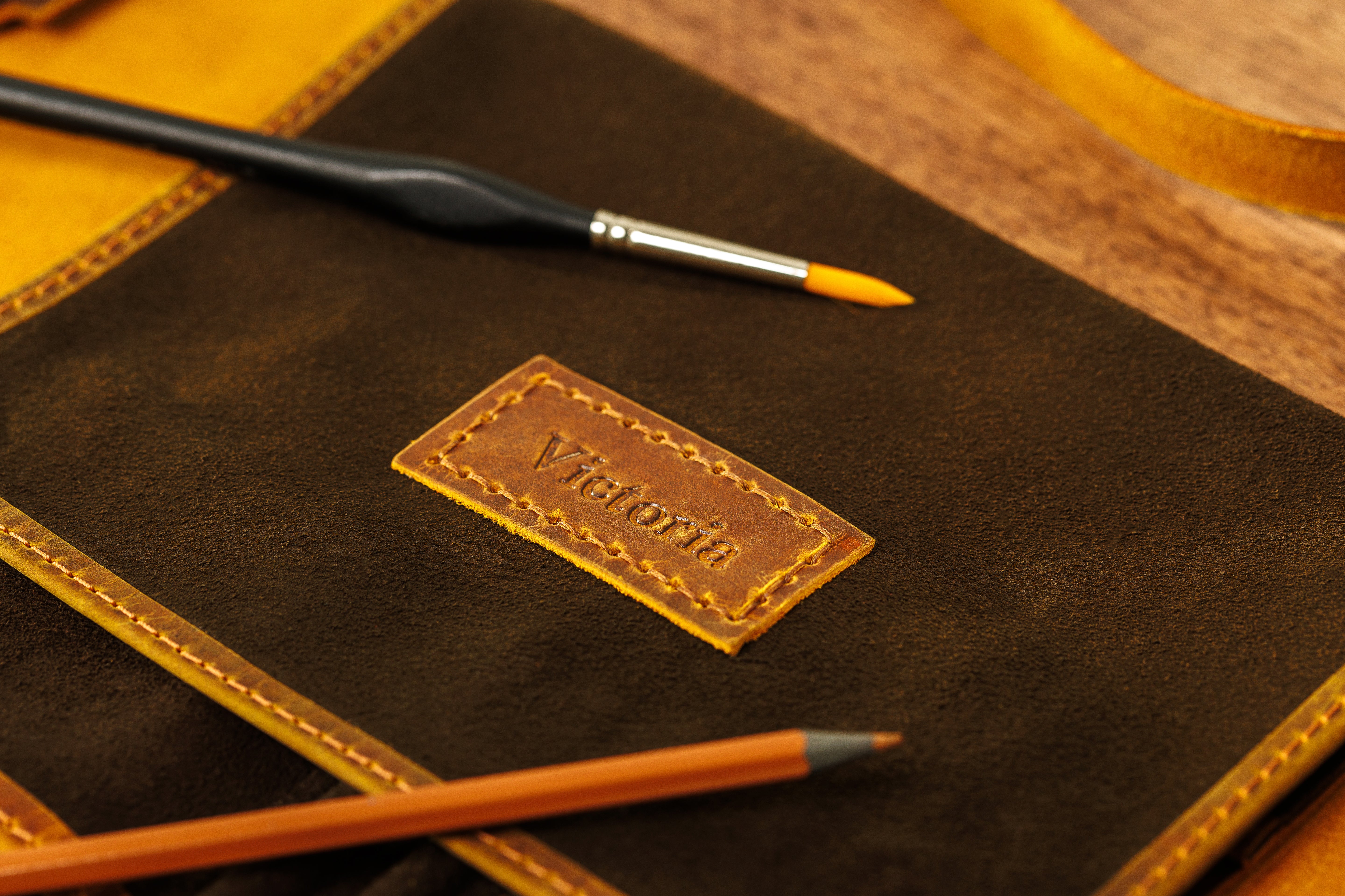 Golden heritage whiskey leather sketch organizer | Mureli
