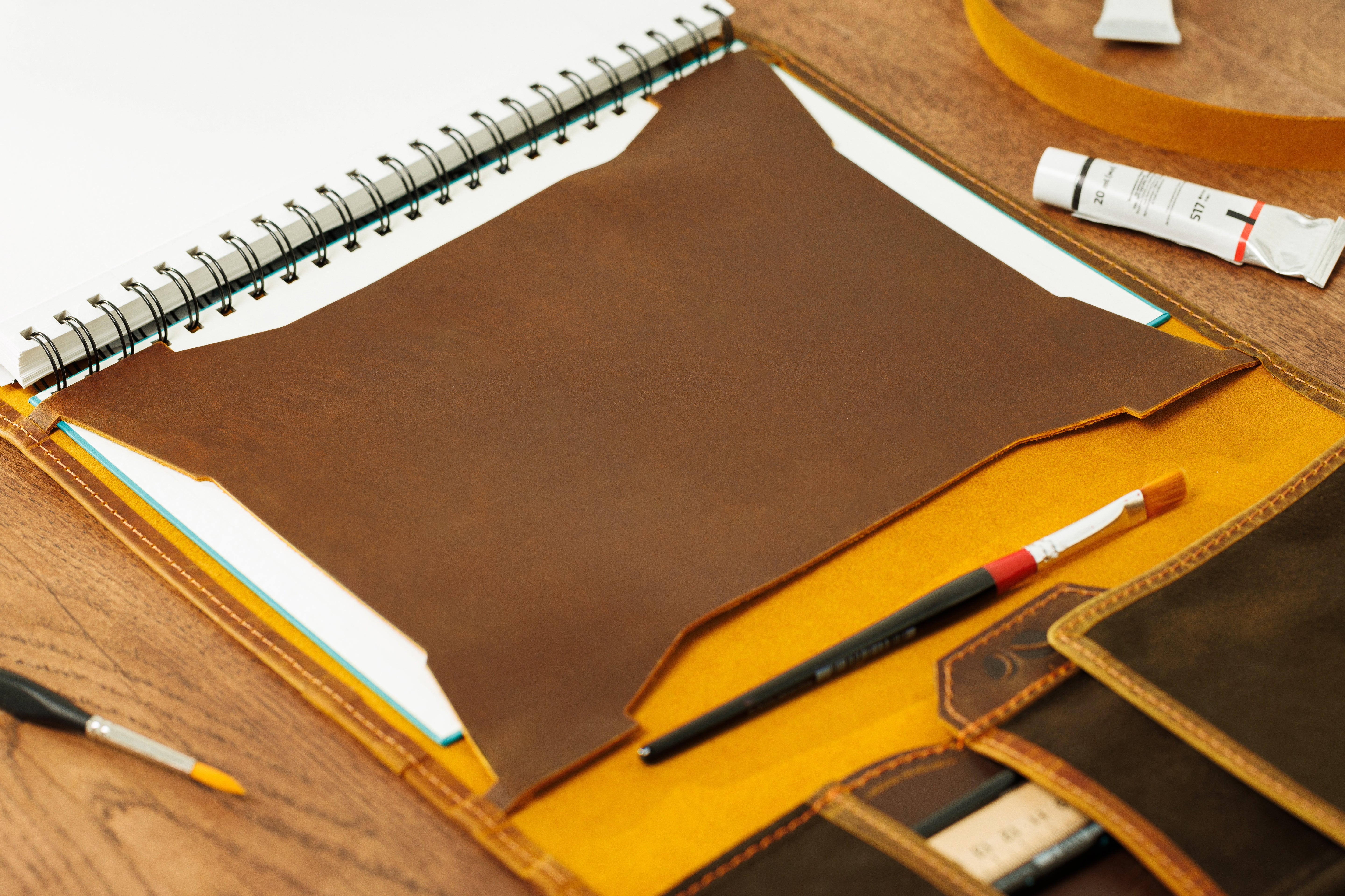 Artemis wilderness whiskey leather artist roll