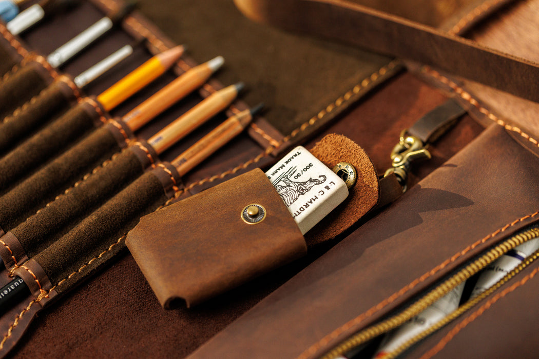 Timeless chocolate brown leather organizer