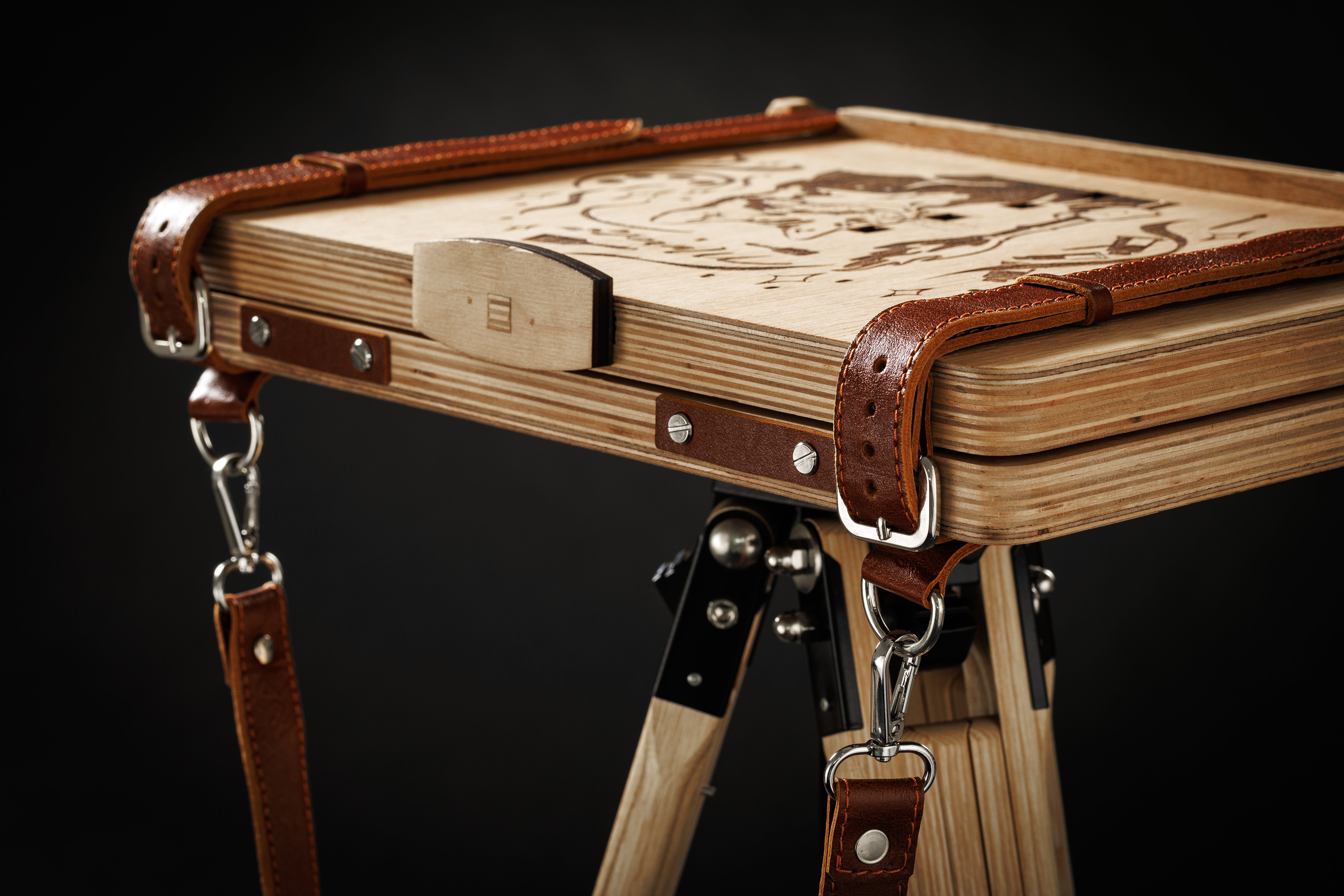 Elegant wooden organizer for professional artists