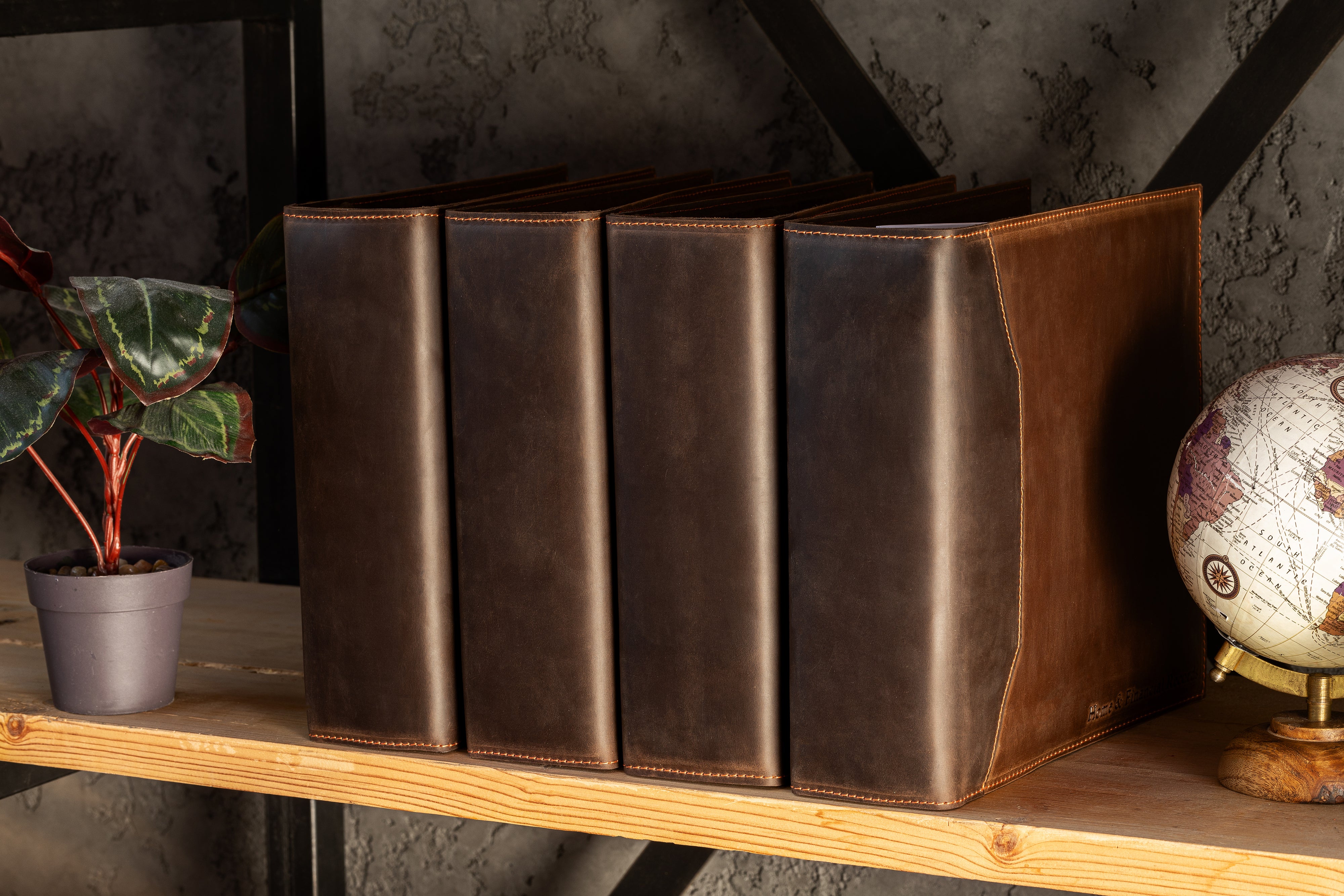 Luxury Leather Ring Binder – Ideal for Contracts and Legal Documents