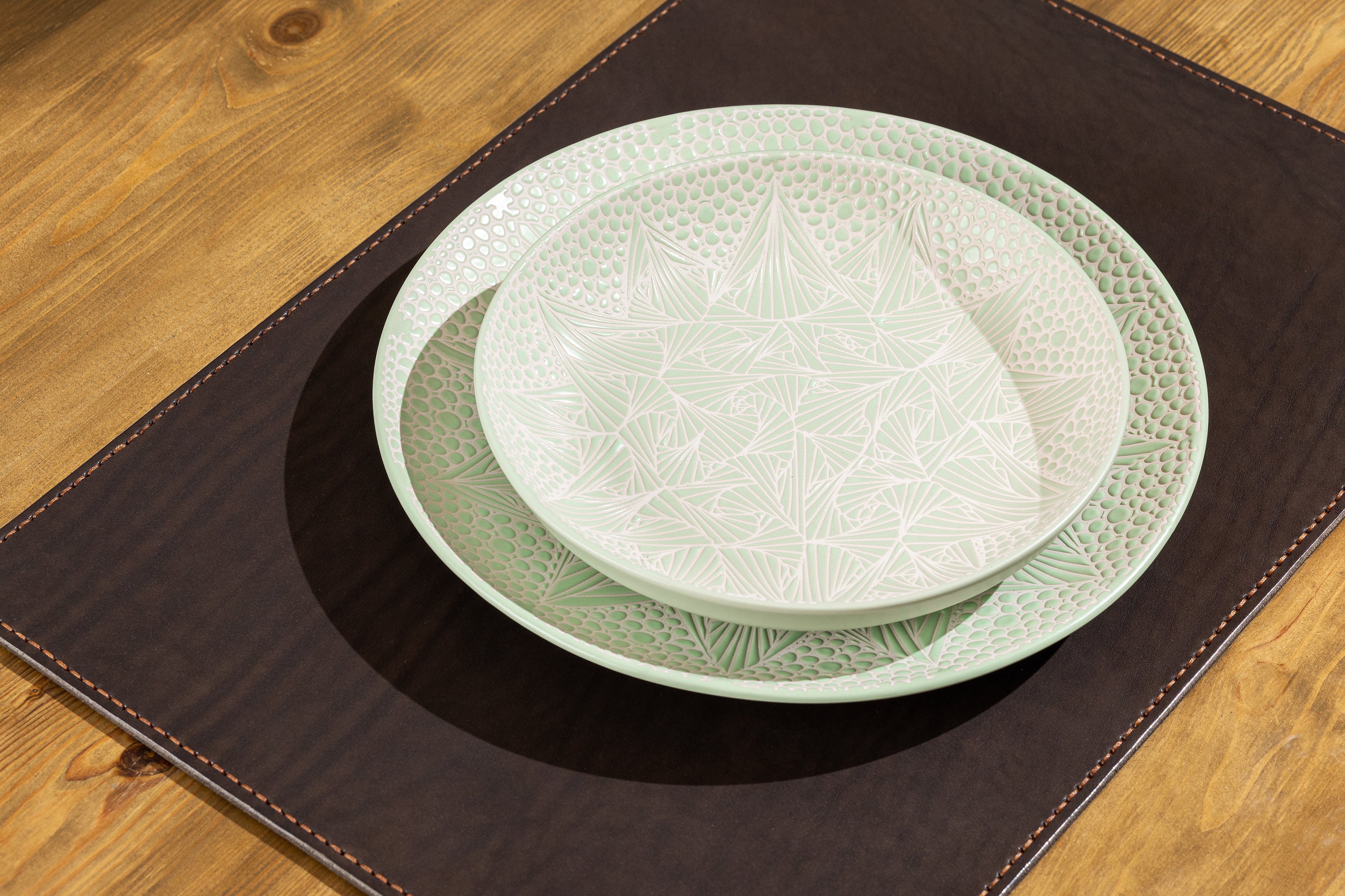 brown leather placemat 46 x 34 cm