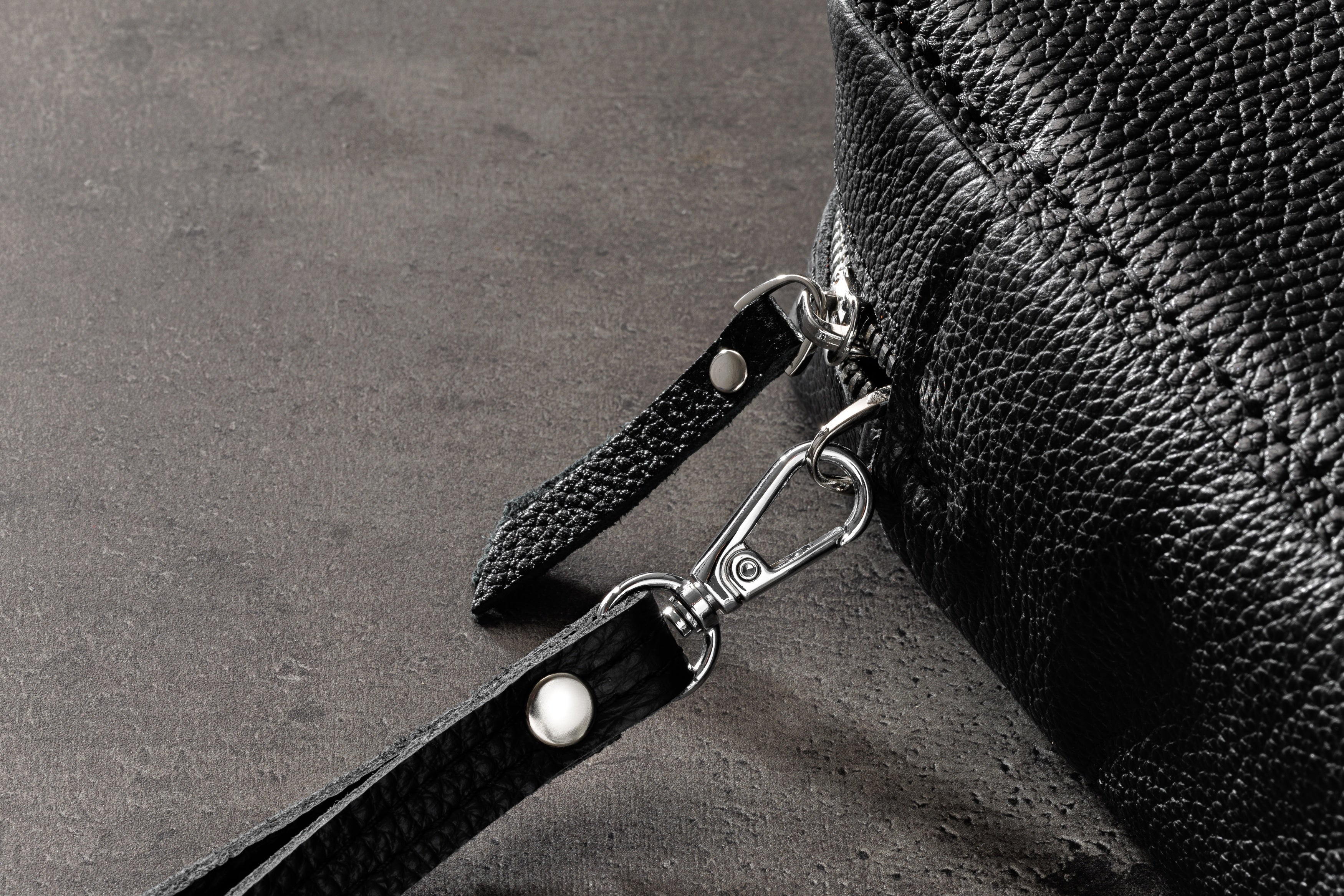 Black Leather Cigar Case with Zipper | Travel Cigar Holder with Oak Tray | Premium Gift for Hi