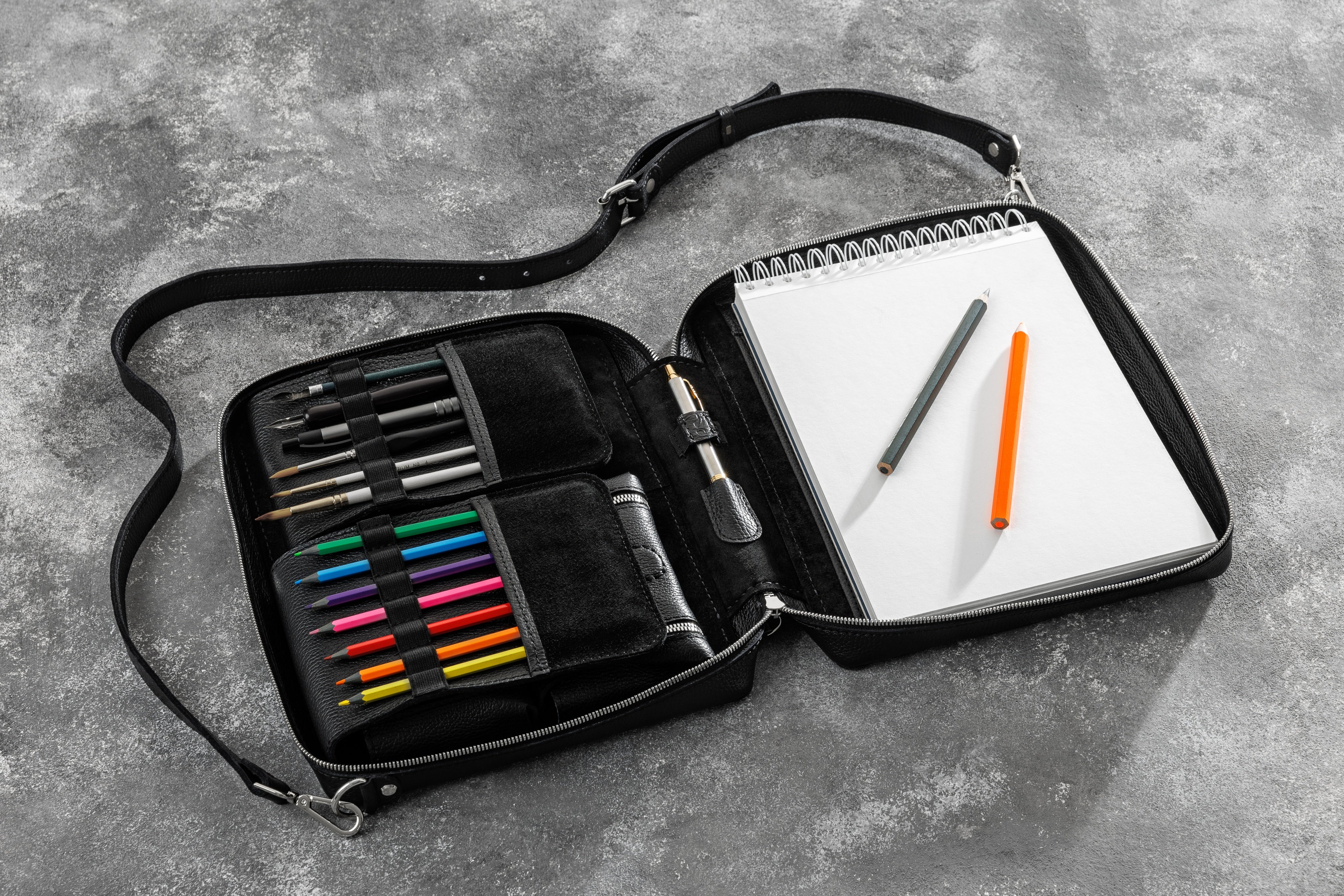 Leather Artist Organizer for A4 Sketchbooks by Mureli Workshop