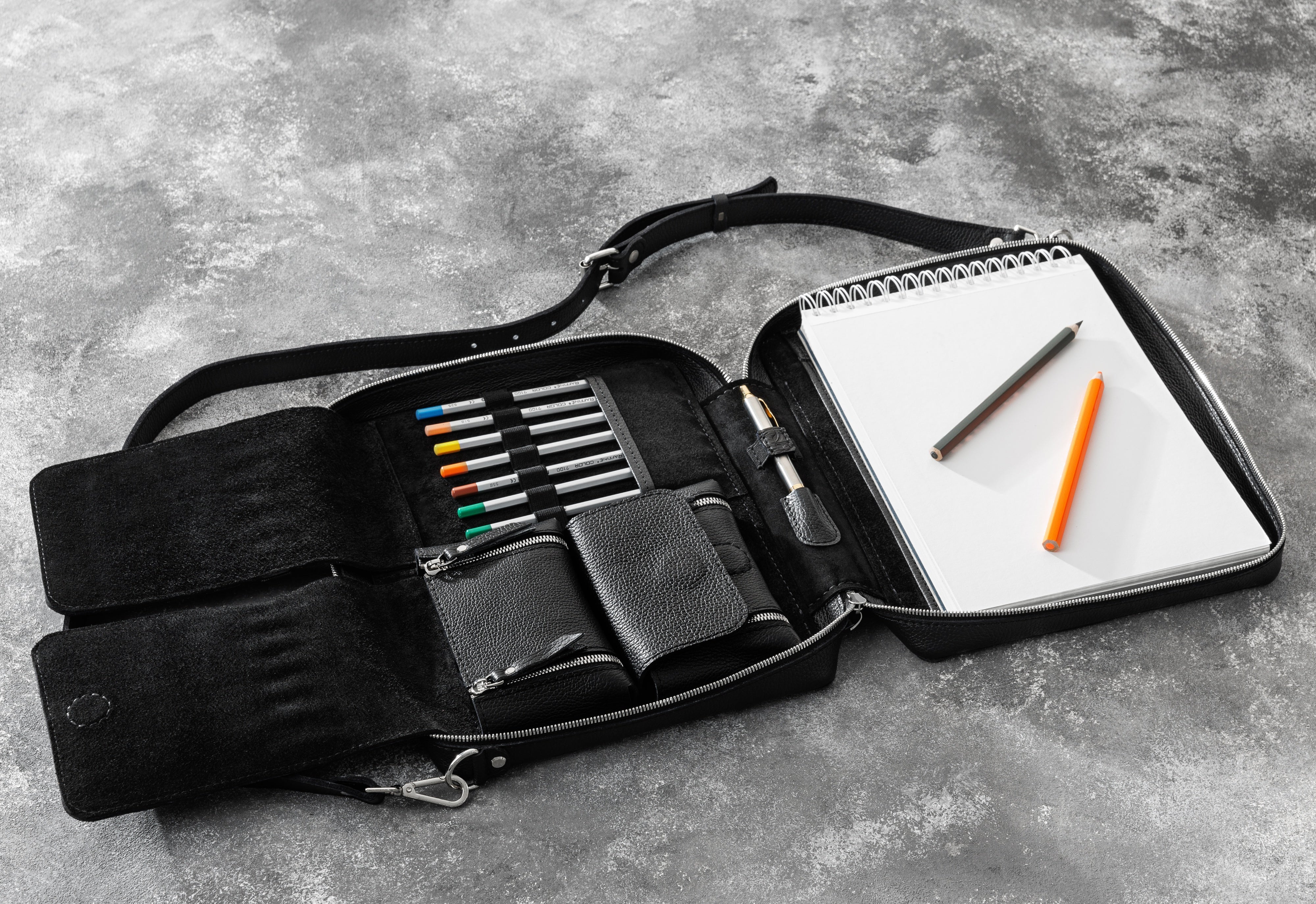 Premium Leather Travel Sketch Kit with Brushes and Pencils