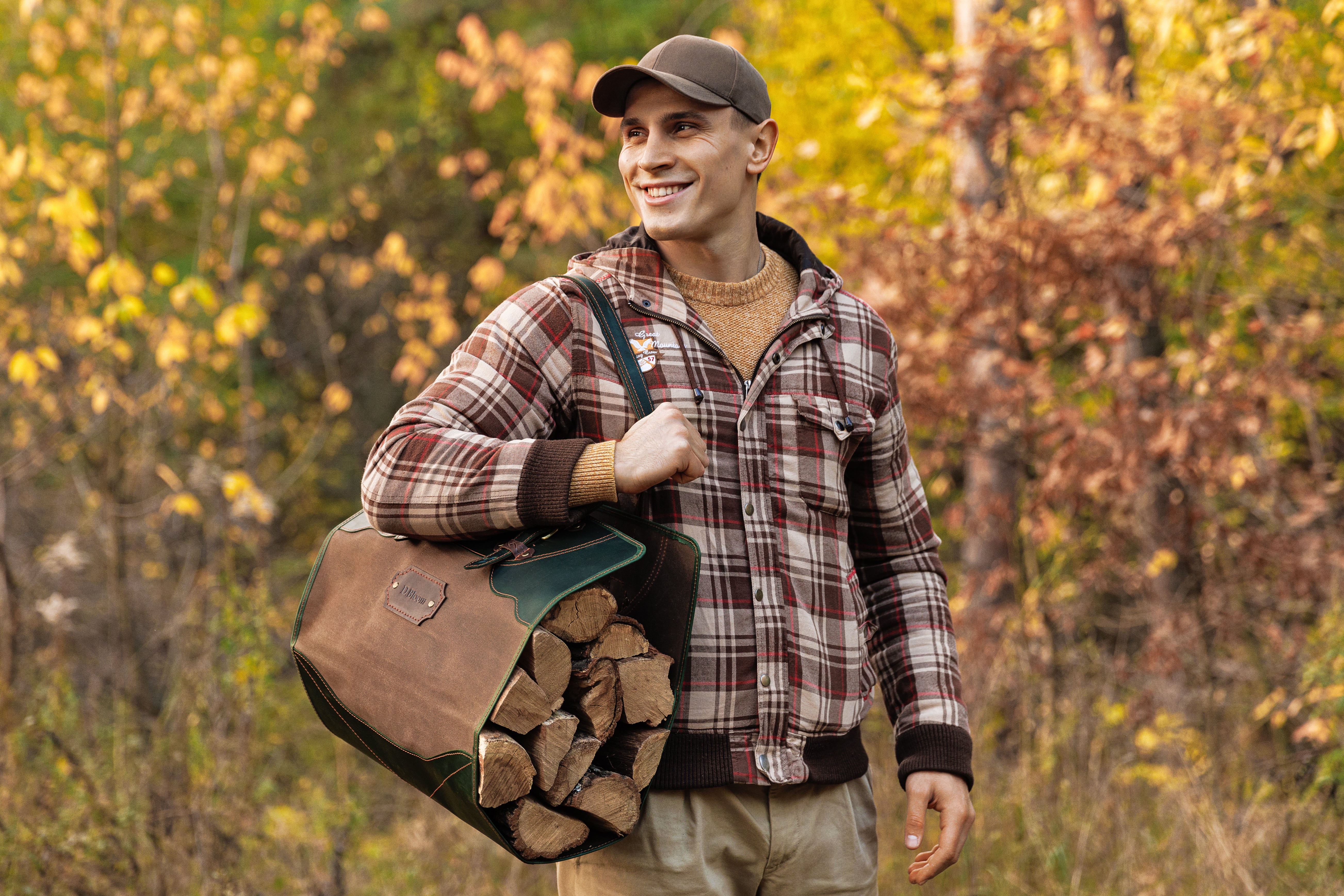 Leather Firewood Carrier Tote – Rustic Log Bag with Bear Design & Personalized Tag for Fireplace, Camping & Outdoor Use