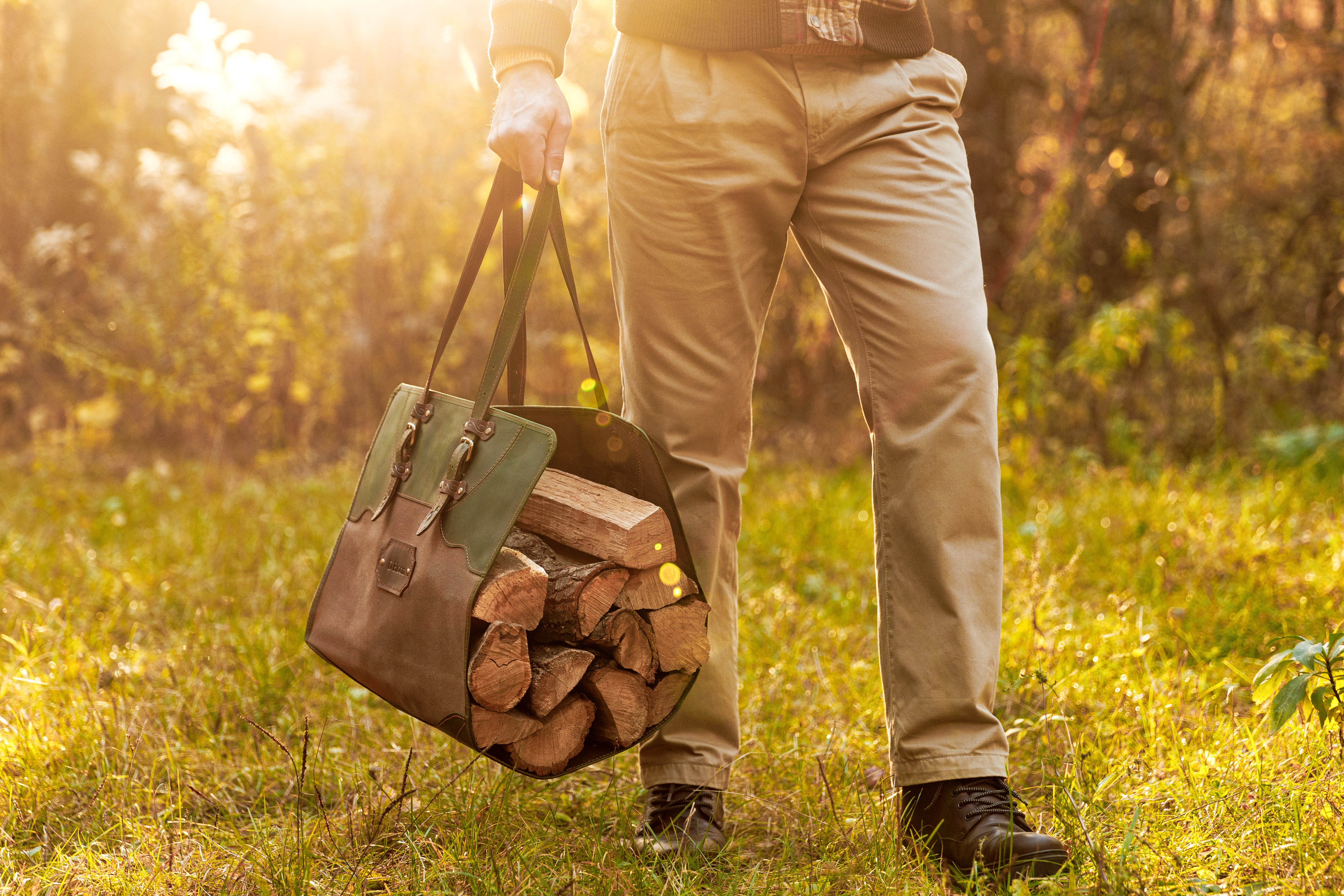 Leather Firewood Carrier Tote – Rustic Log Bag with Bear Design & Personalized Tag for Fireplace, Camping & Outdoor Use
