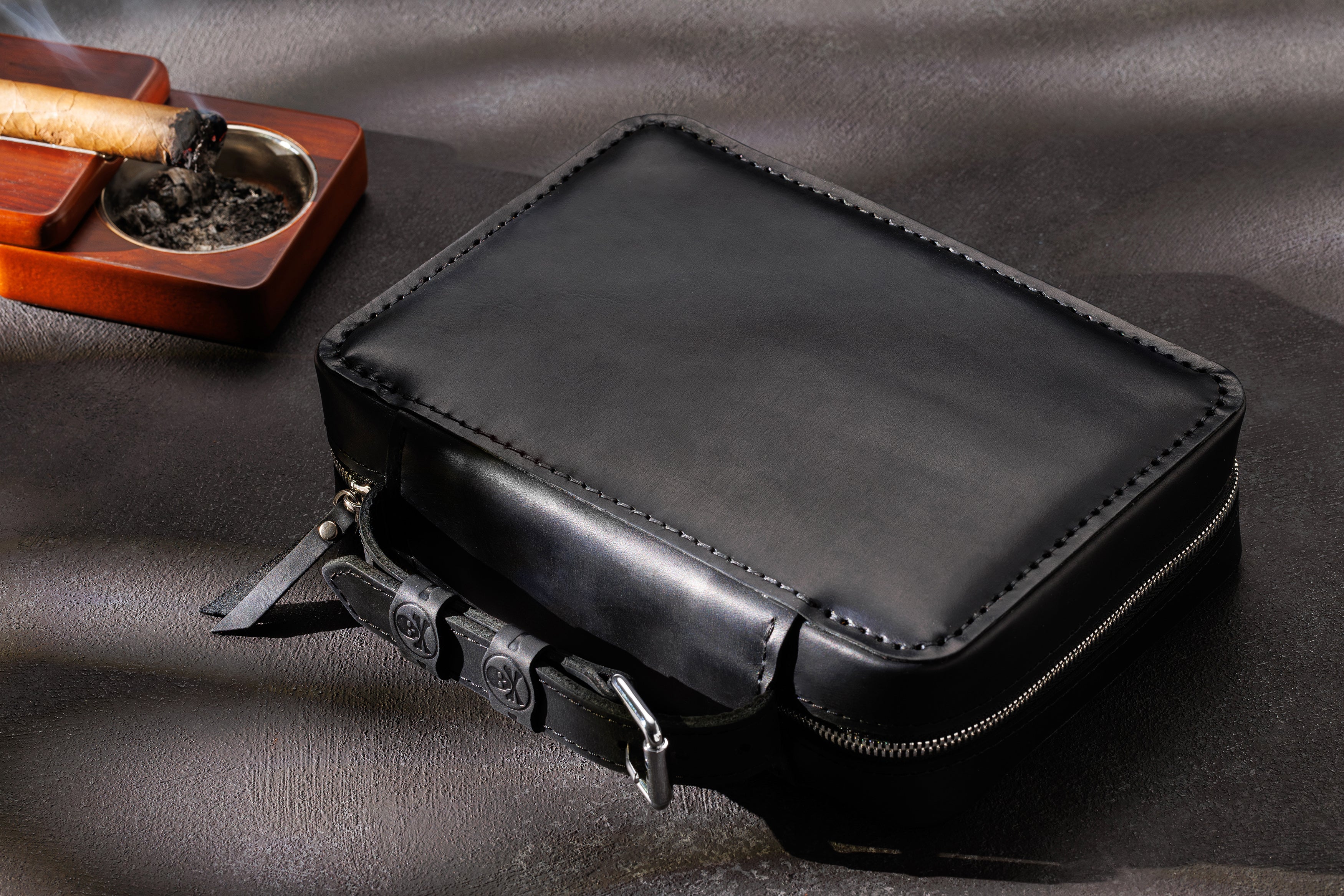 leather cigar case with handle for ashtray and cigar accessories