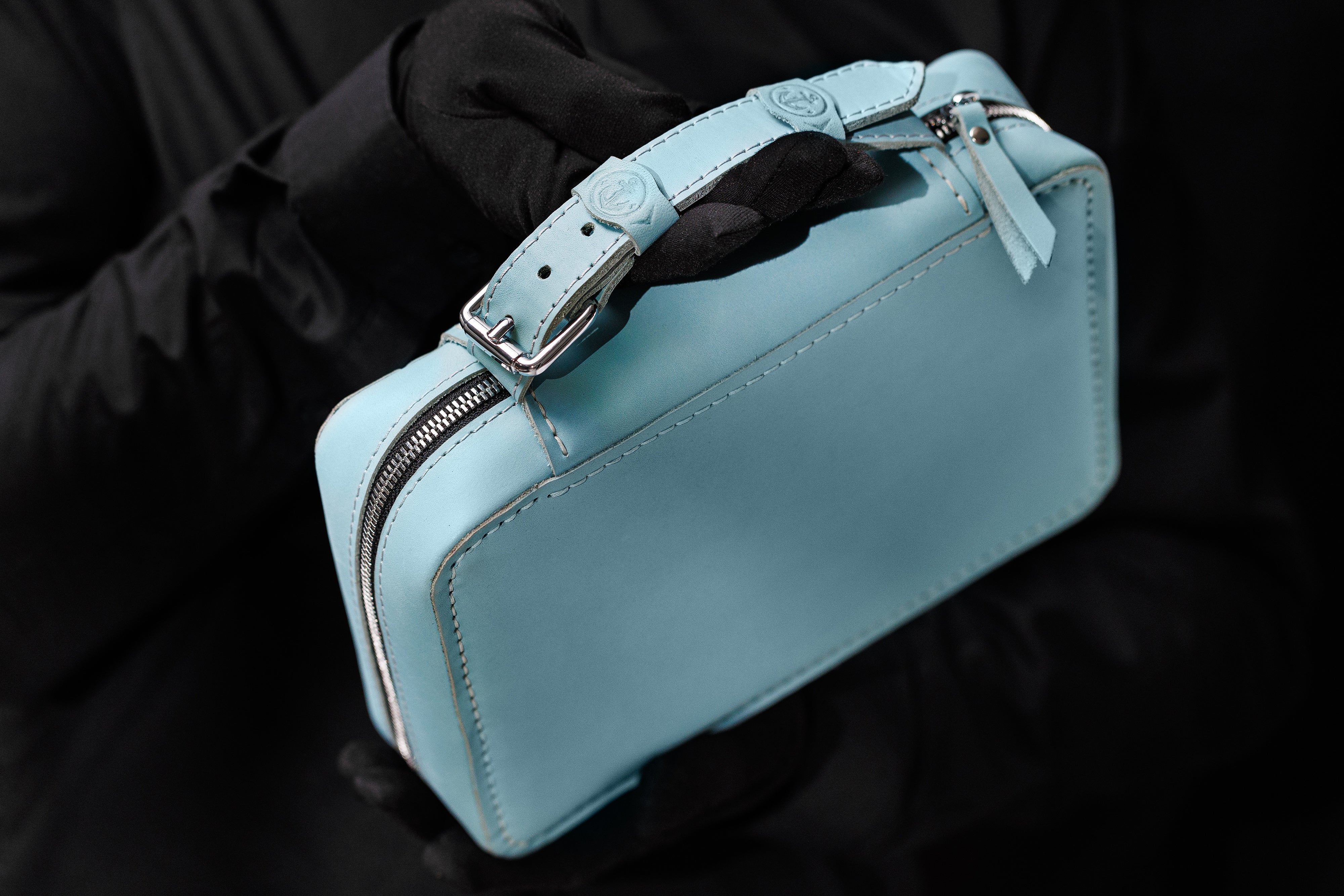 sky leather travel cigar case in Men's Hands gift for a sailor