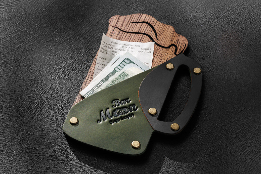 Bar-themed check presenter with engraved handle