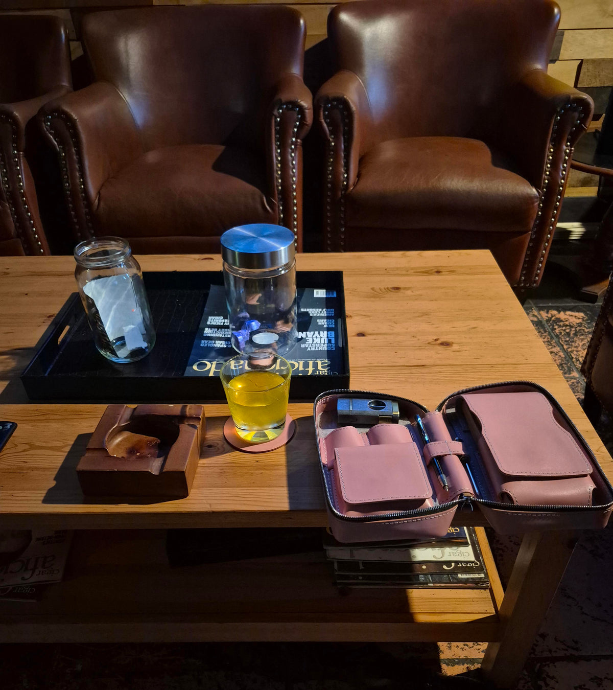 azzov pink + logo + coasters
