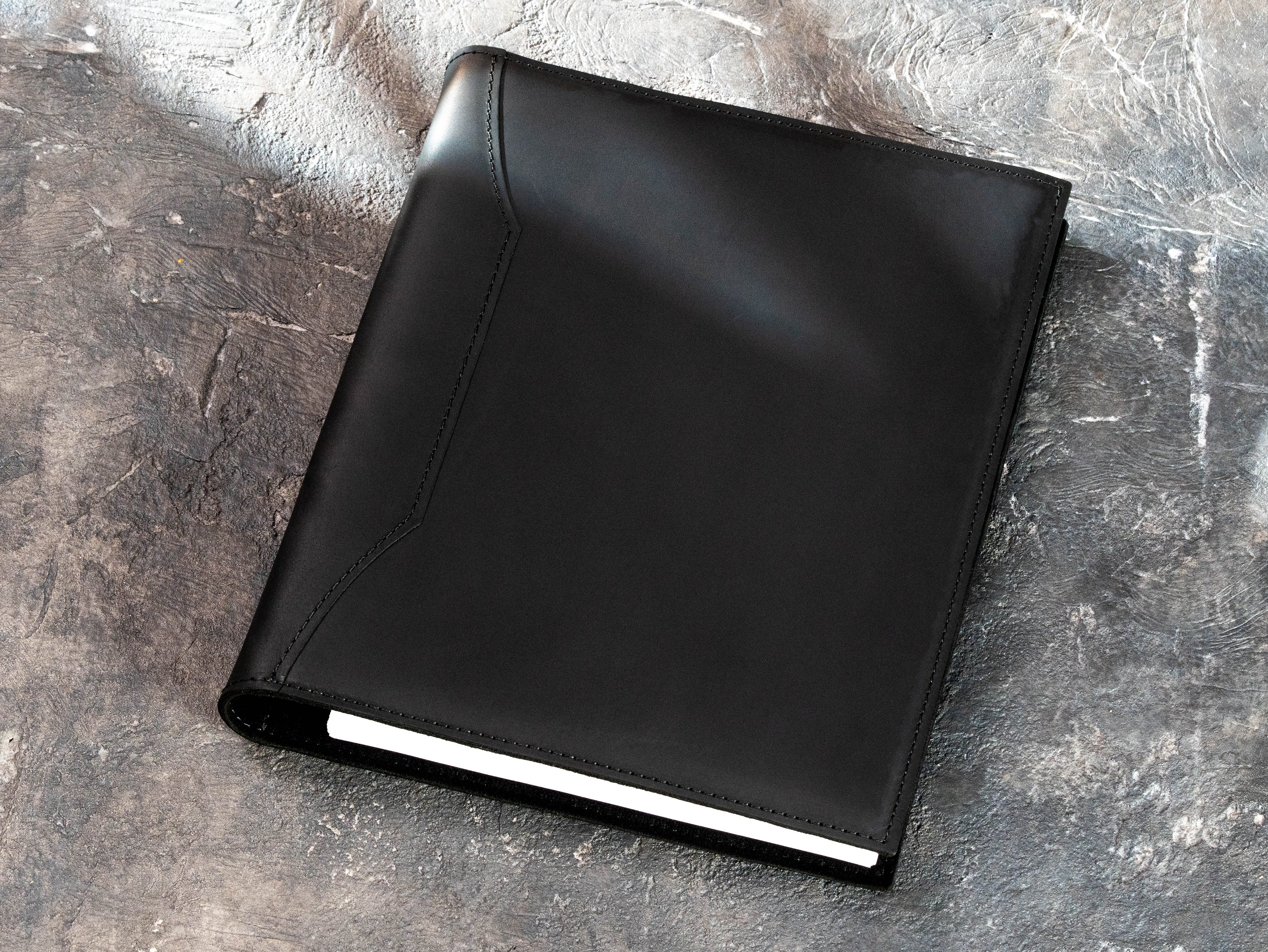 black leather pastor binder without personalization, showing decorative stitched cover panels