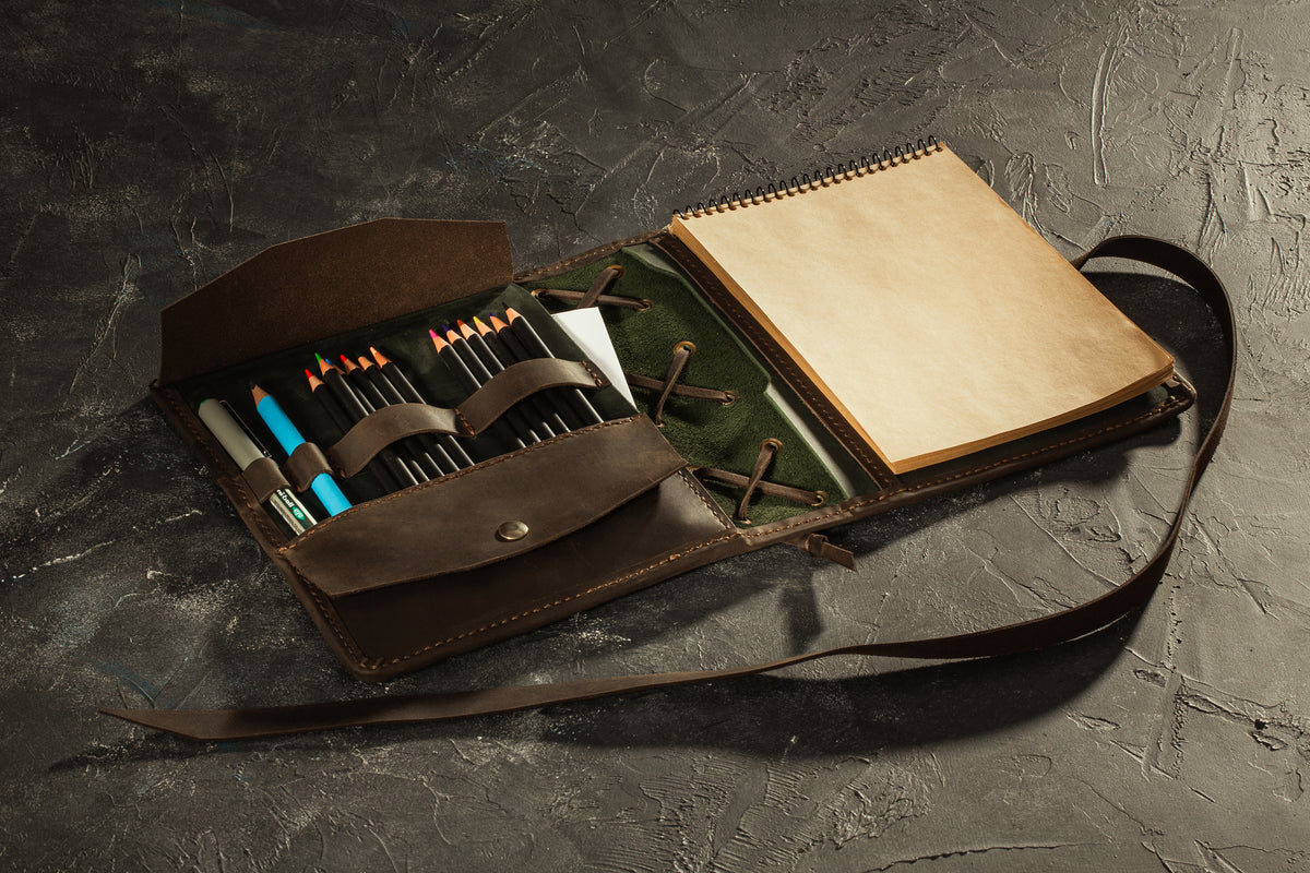 Personalized Green & Brown Leather A5 Sketchbook Organizer | Portrait & Landscape Artist Case