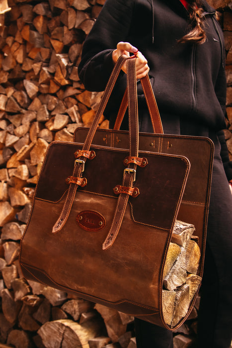 Mureli personalized leather log carrier bag – unique gift for cabin lovers