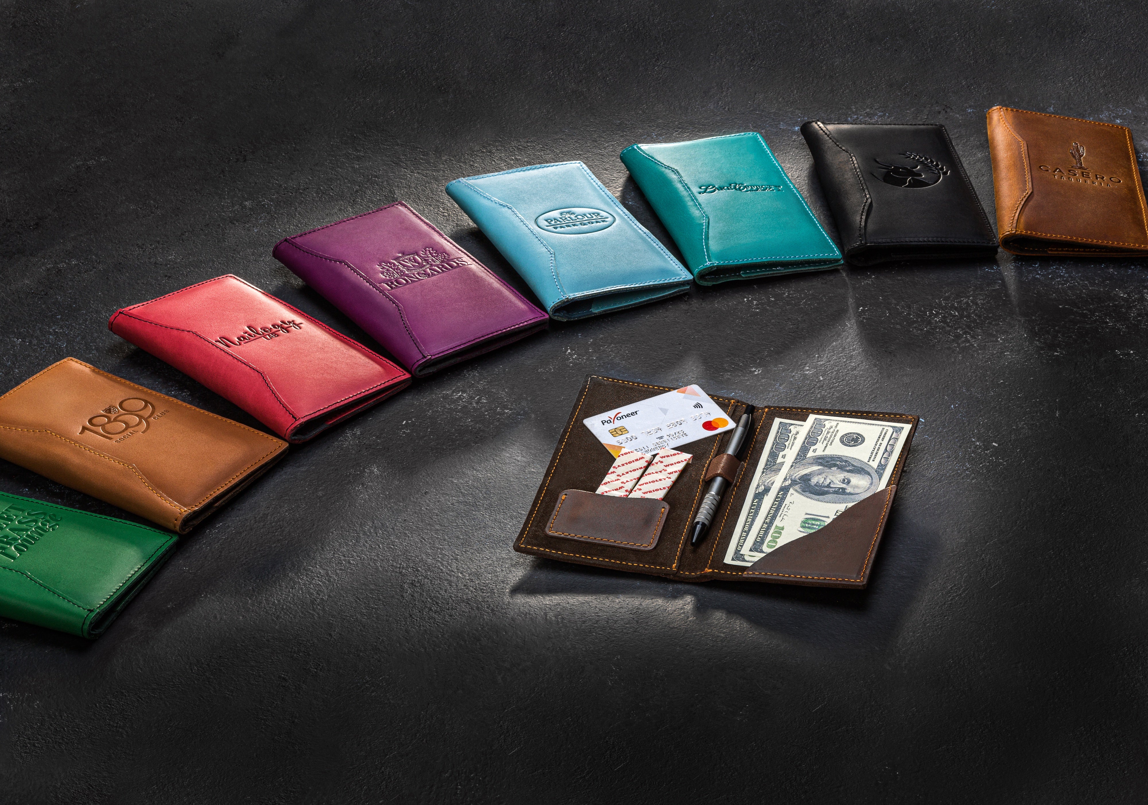 Elegant Brown Leather Check Presenter | Suede Interior