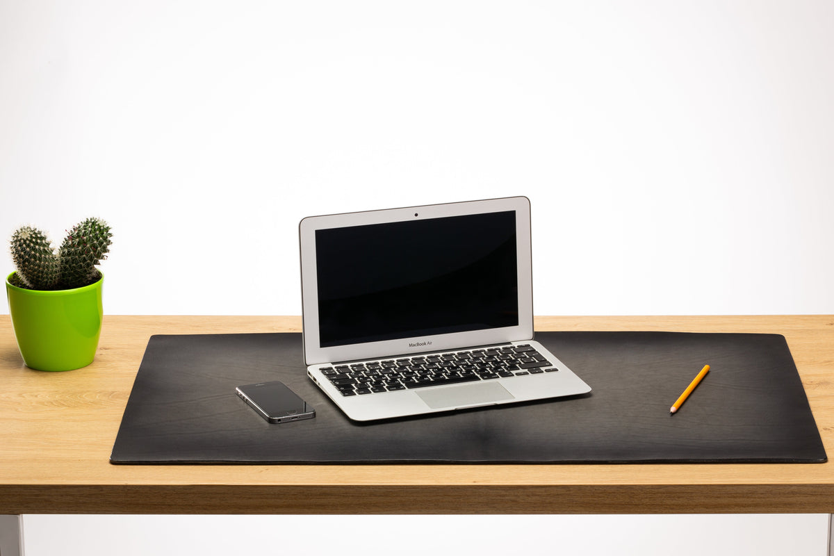 Gray 3–4 mm Thick Leather Desk Mat with Hand-Darkened Edge | Executive Desk Pad