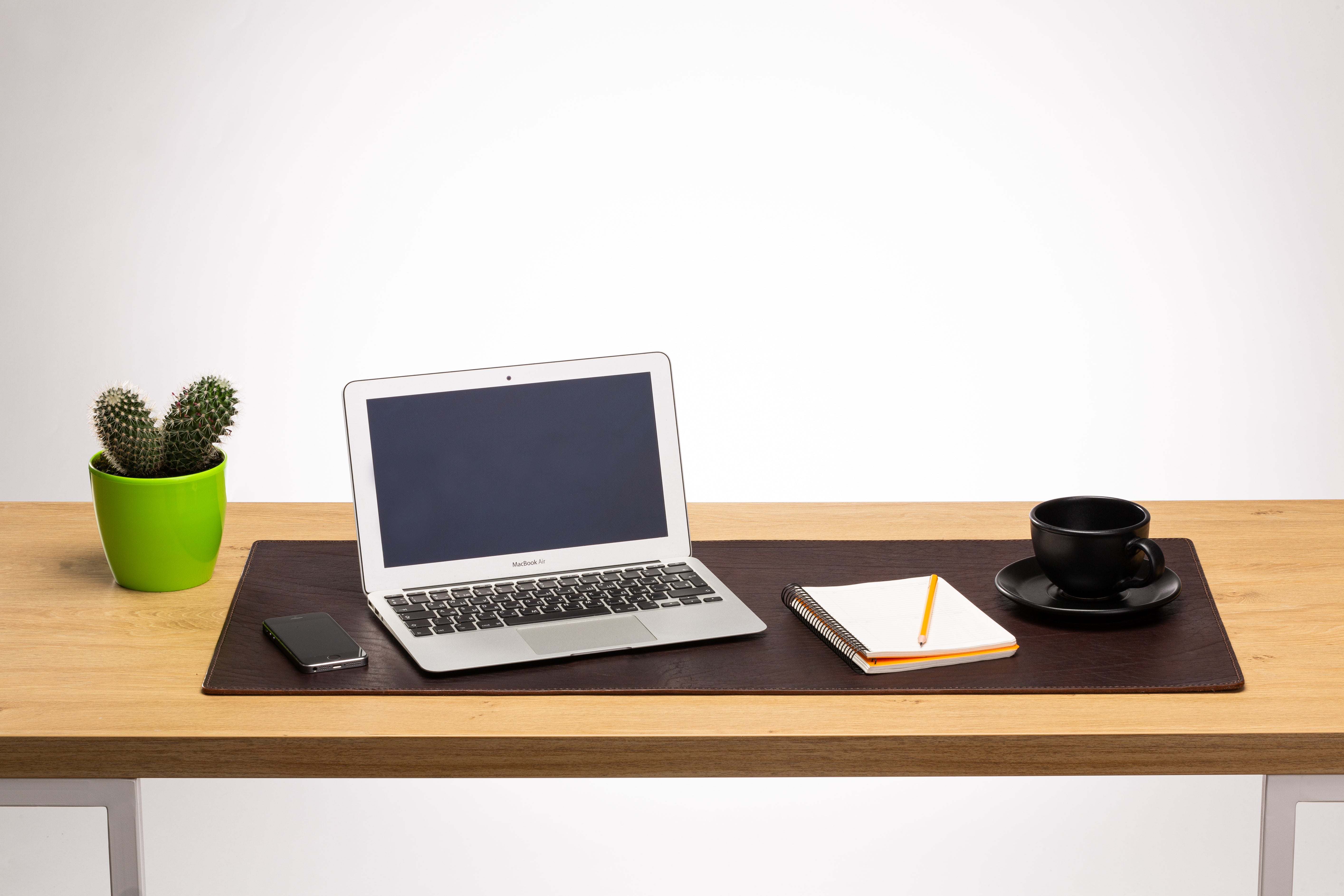 4mm thick leather desk pad, smooth writing surface