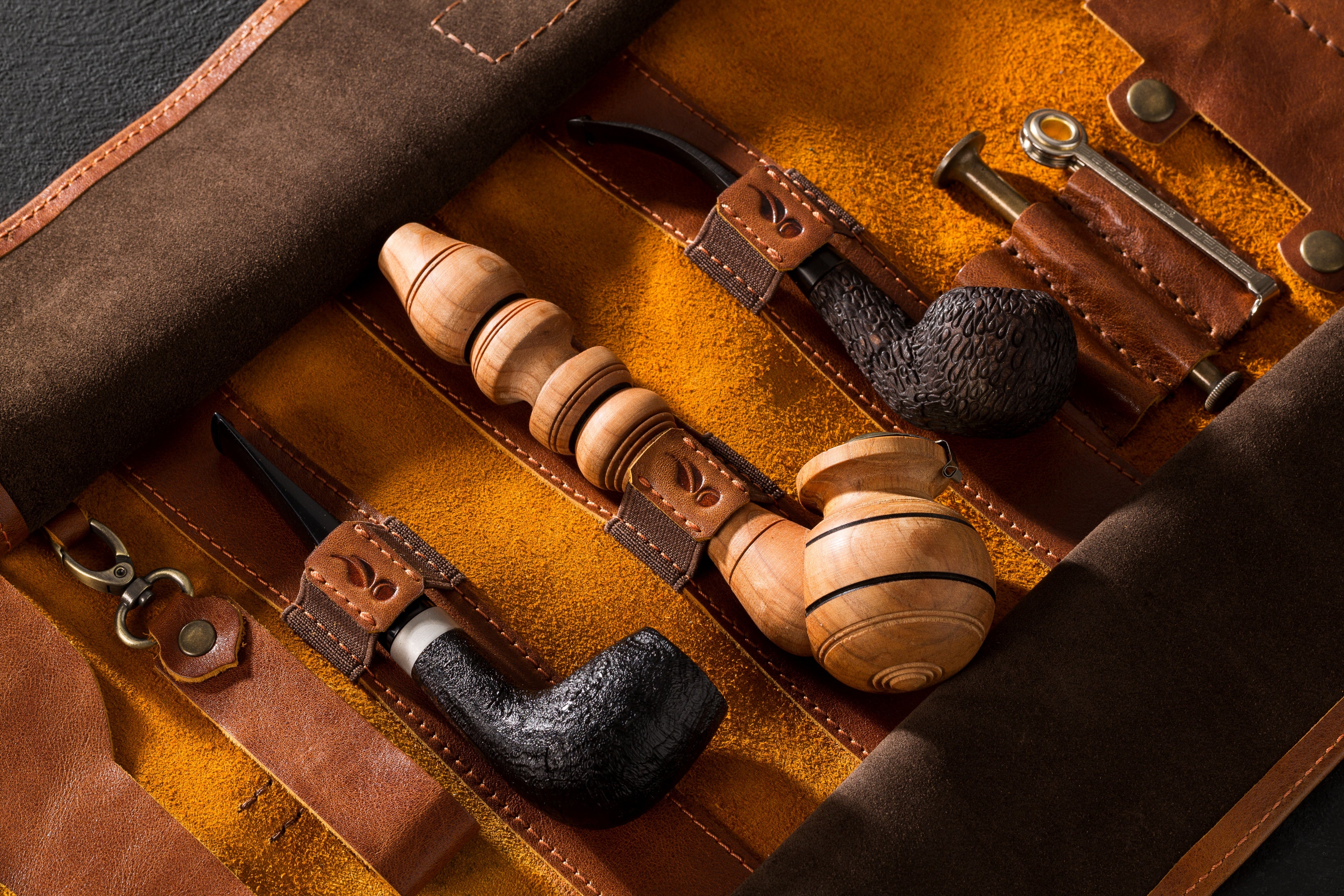 Personalized leather pipe roll up “New Breath” | Original Pipe Roll for Tobacco Pipe Smokers | Light brown