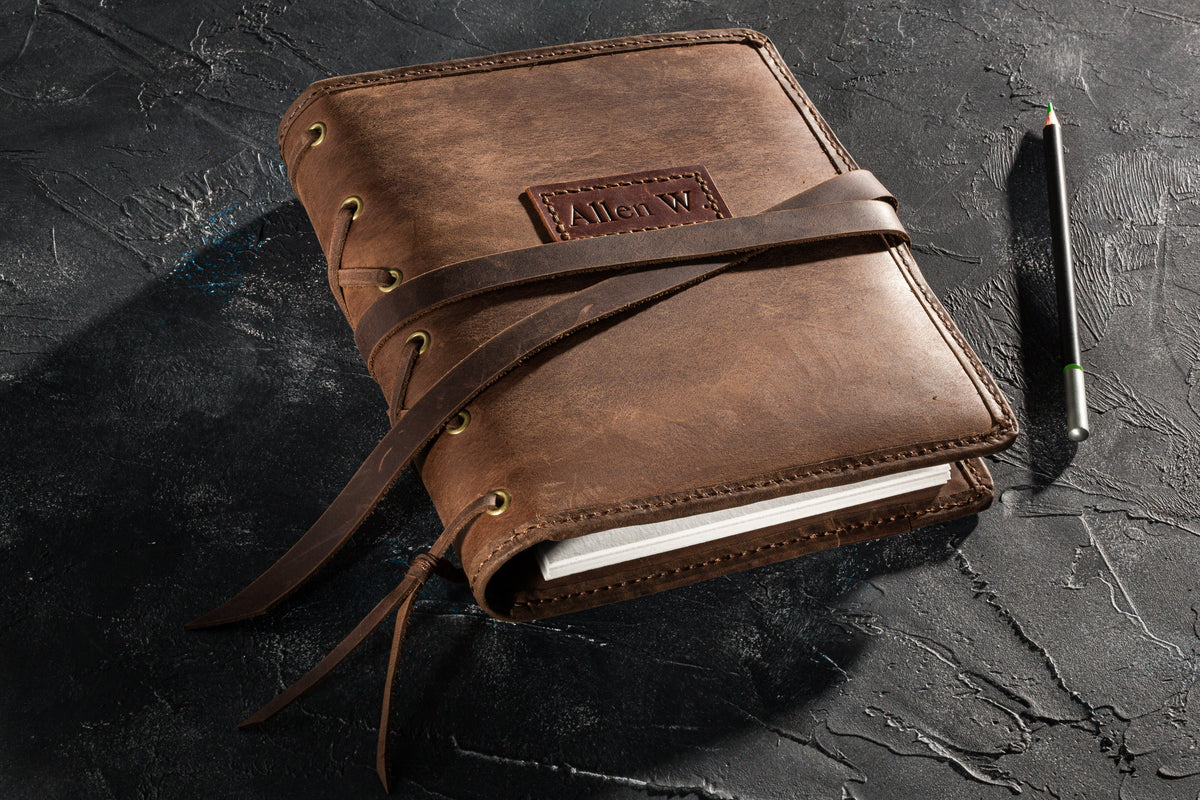 Leather A5 organizer with pencil holder – Christmas gift ideas for artists, writers and creatives