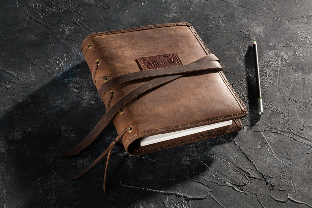 Leather A5 organizer with pencil holder – Christmas gift ideas for artists, writers and creatives