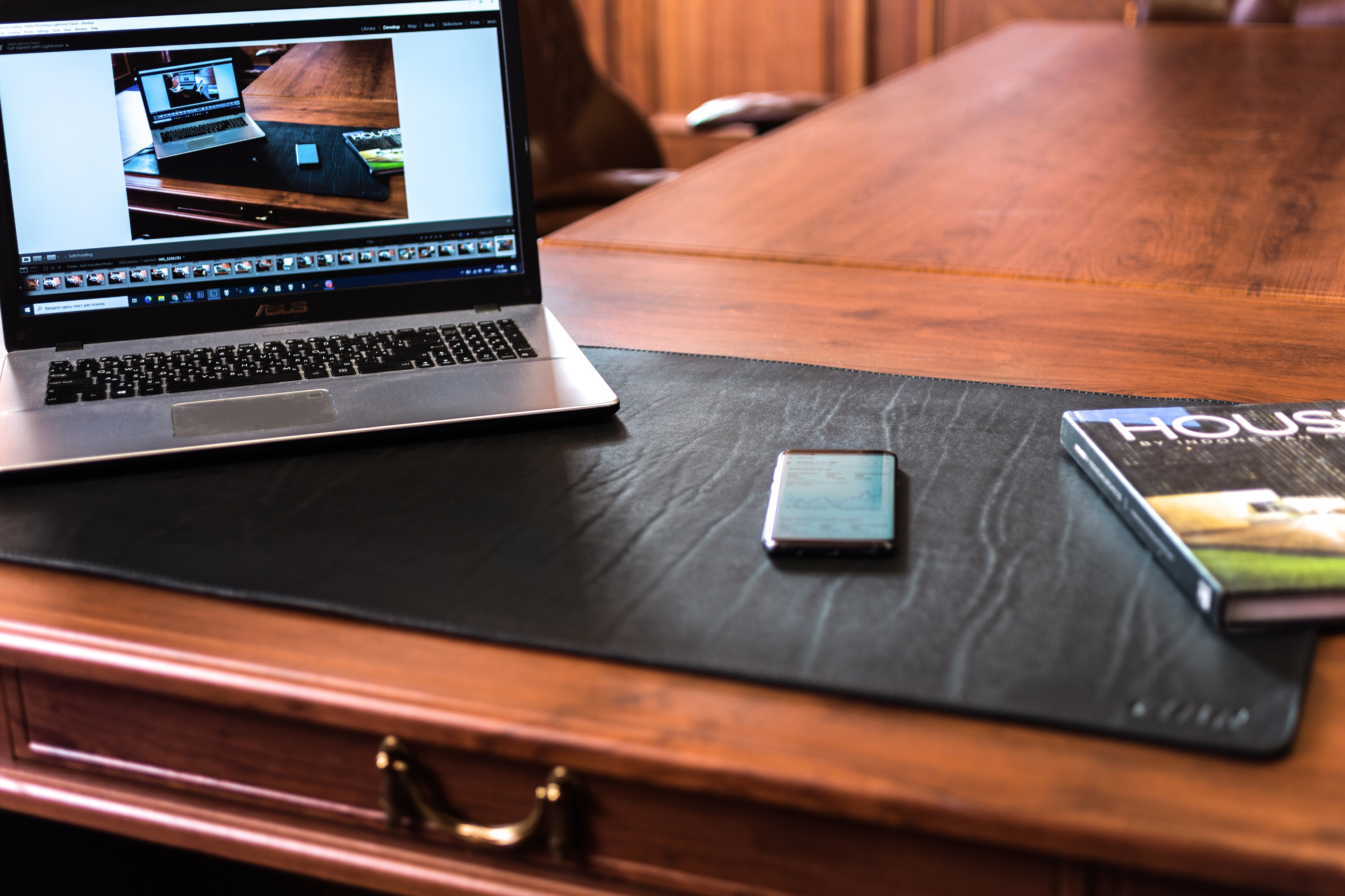 Premium black leather desk mat 4mm on desk – Mureli