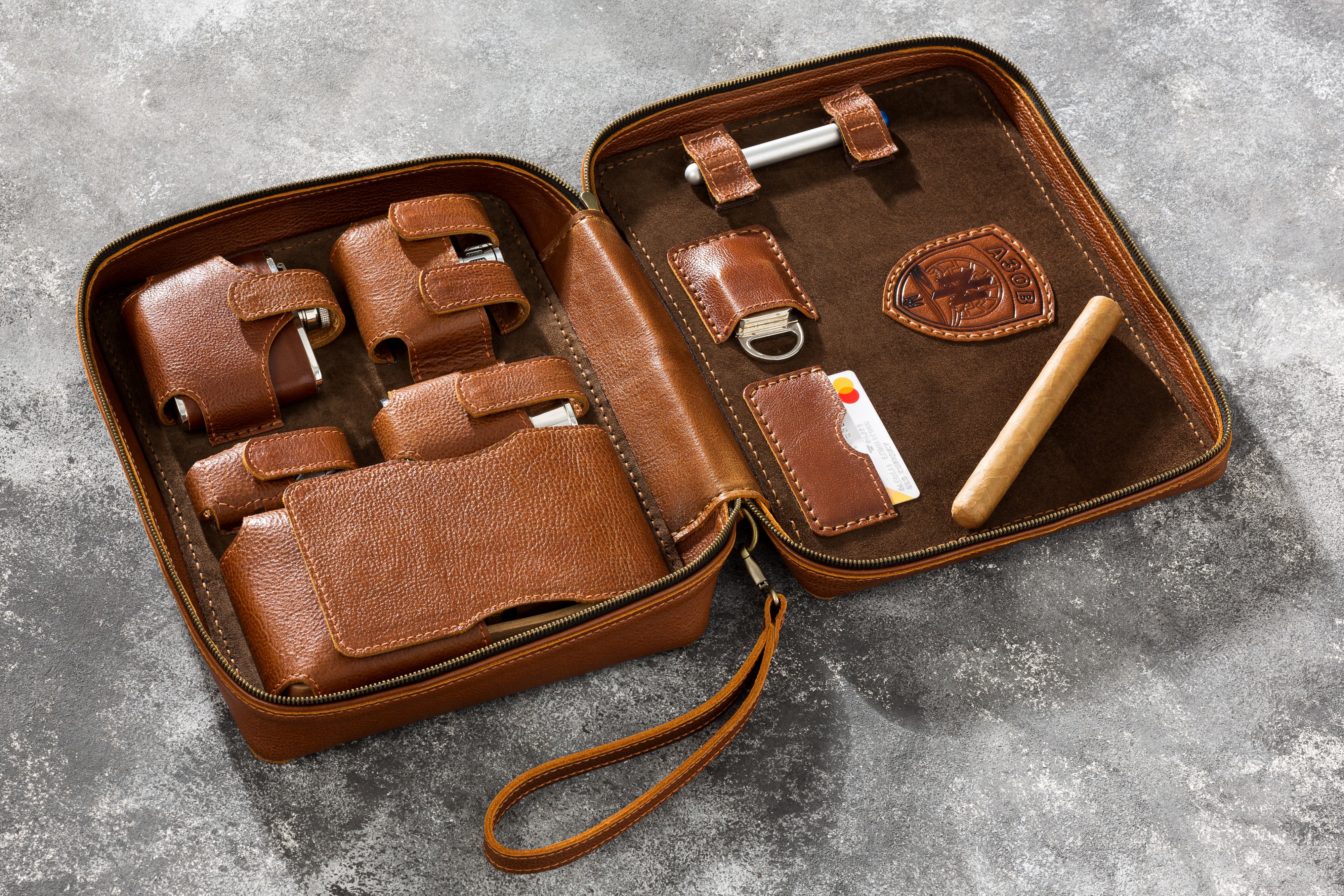 Zeus light brown leather cigar case opened