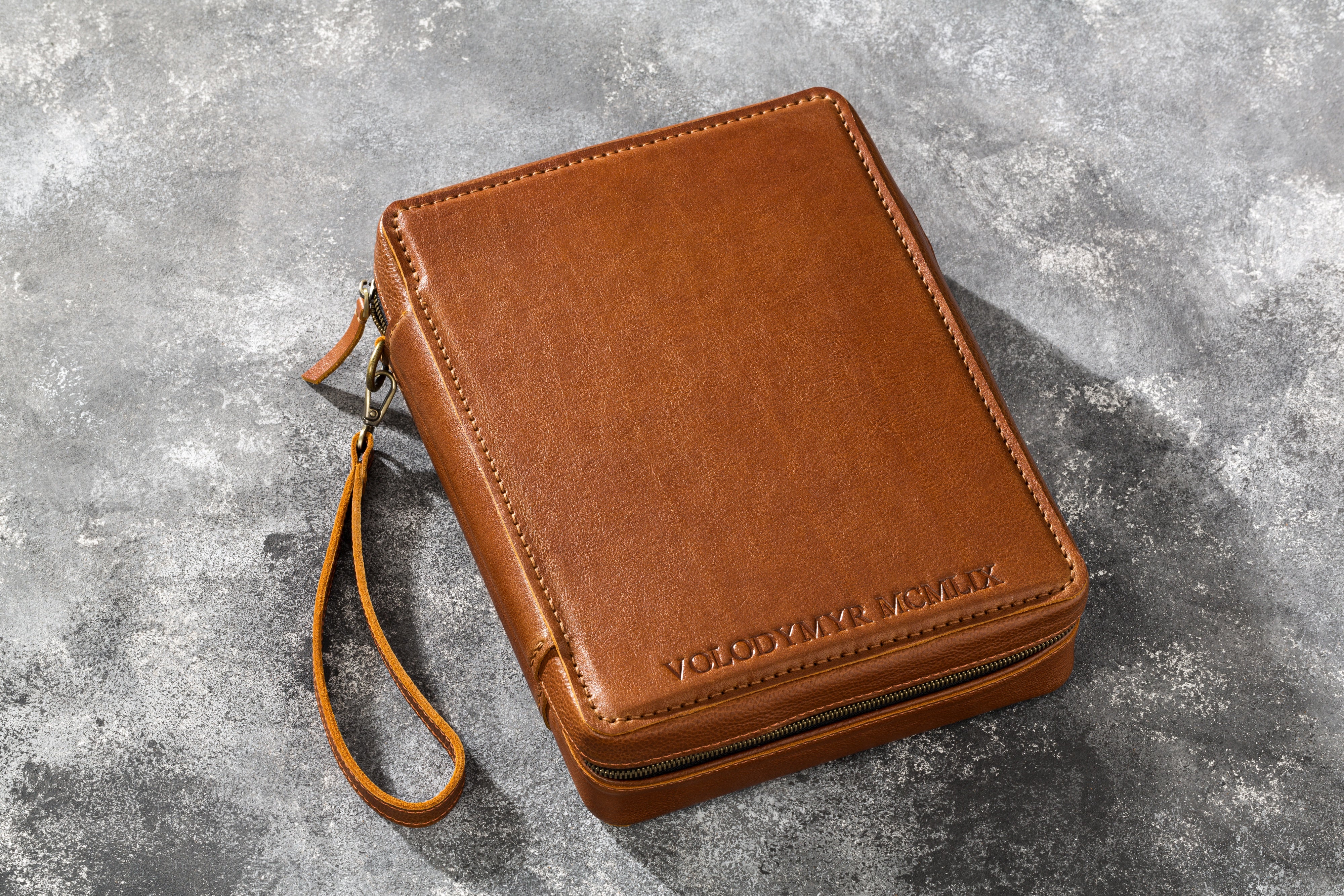 custom zipper cigar case