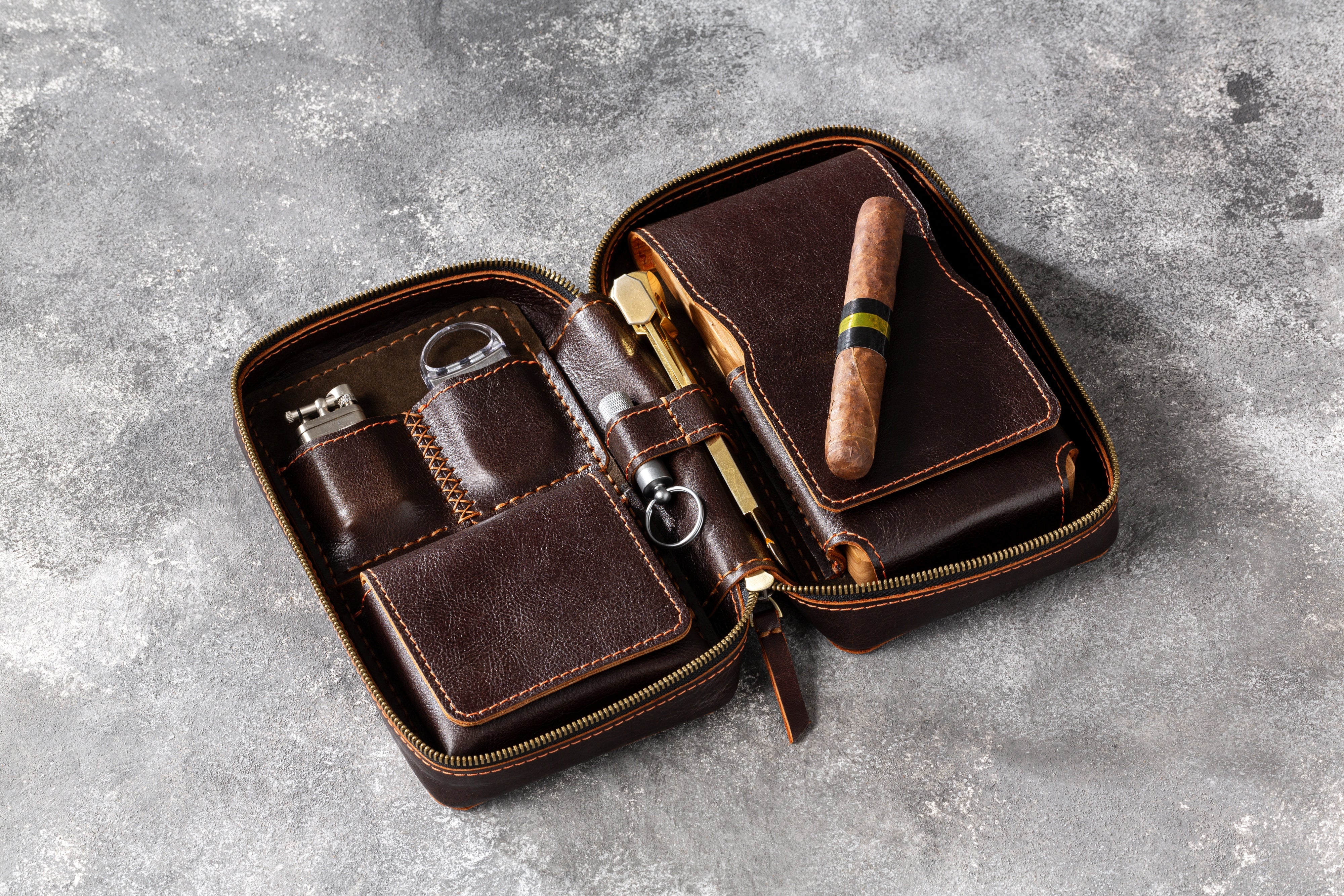 Dark Brown Cigar Case from the Hephaestus Series — Style and Functionality in Every Detail