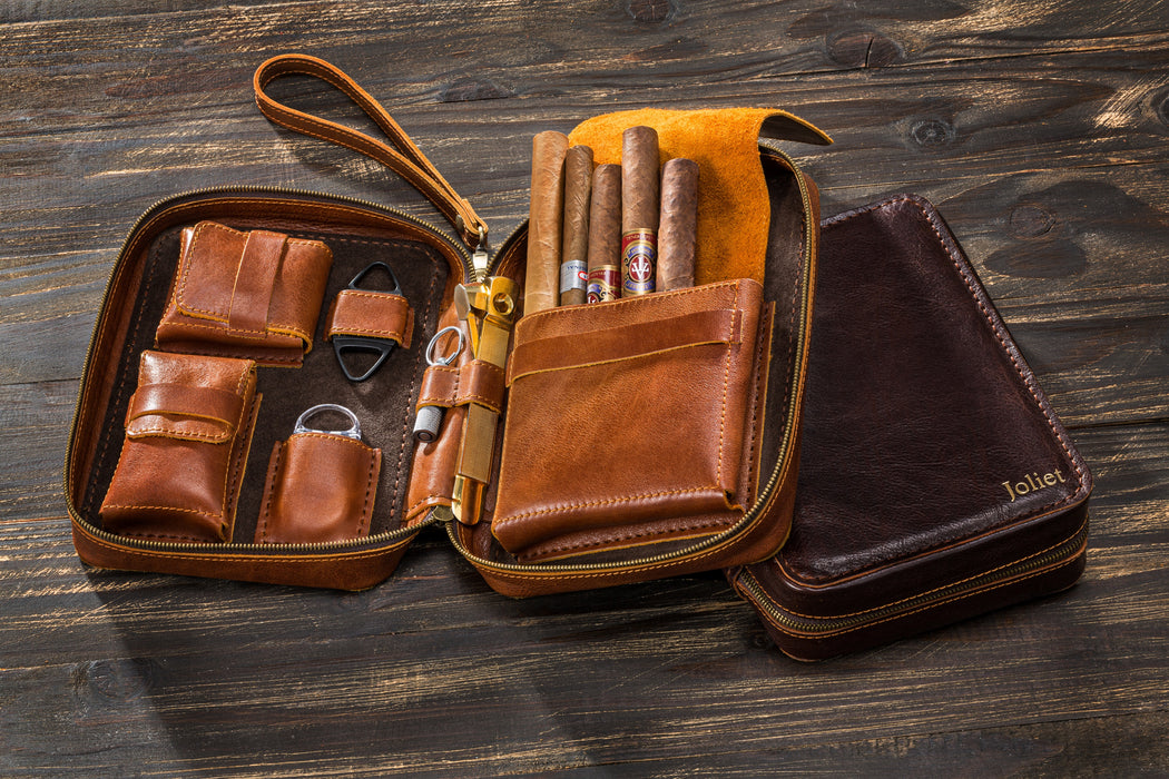 Base Camel Kaliary leather cigar case model of 2021 with personalization options