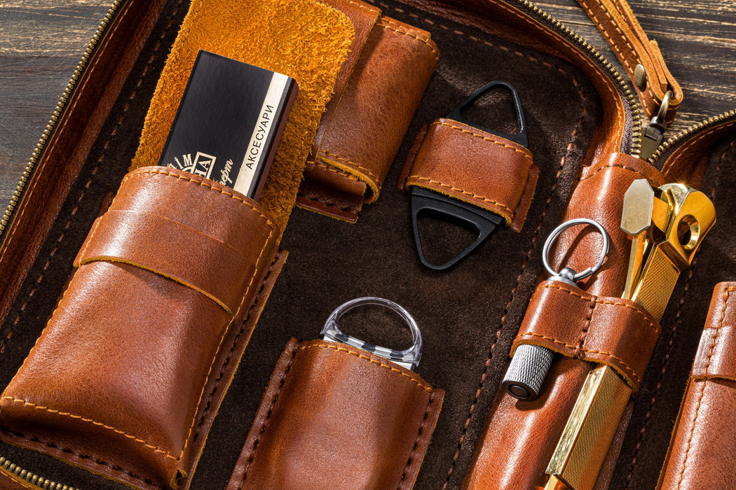 Base Camel Kaliary leather cigar case model of 2021 with personalization options