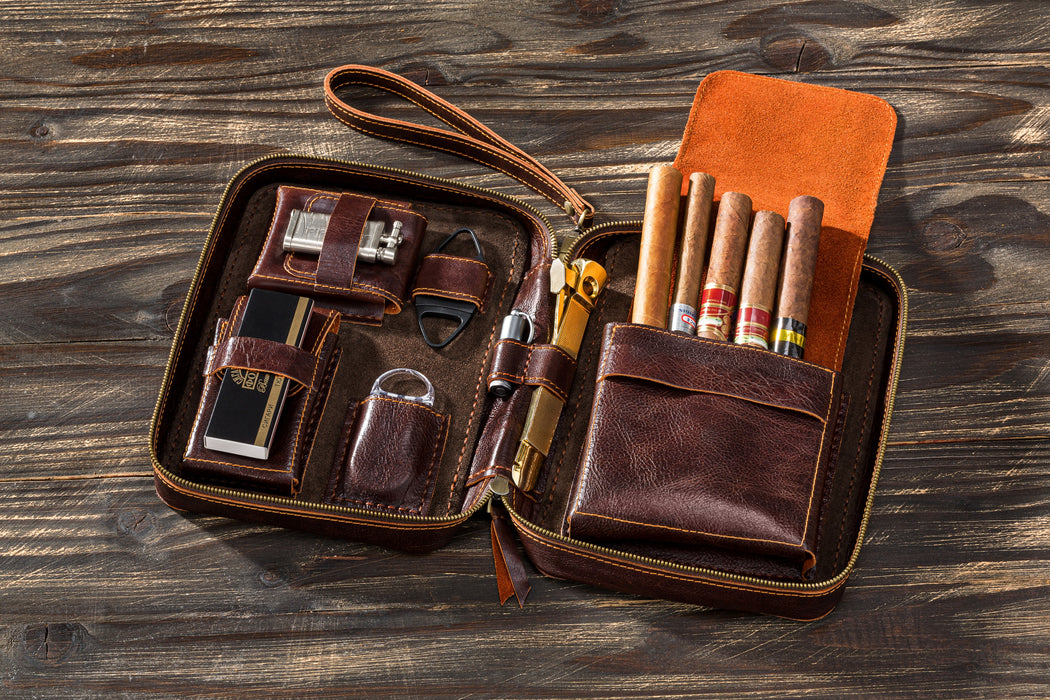 Base Dark Cognac Kaliary leather cigar case model of 2021 with personalization options
