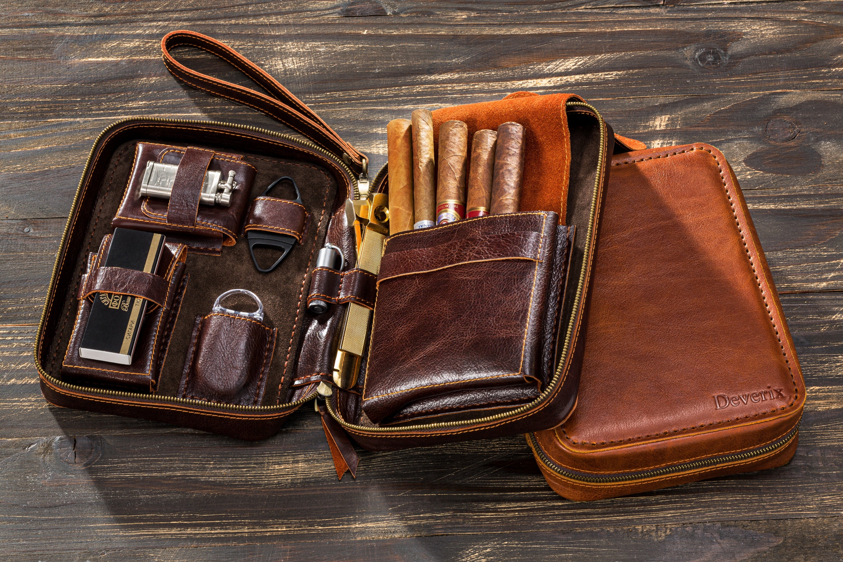 Base Dark Cognac Kaliary leather cigar case model of 2021 with personalization options