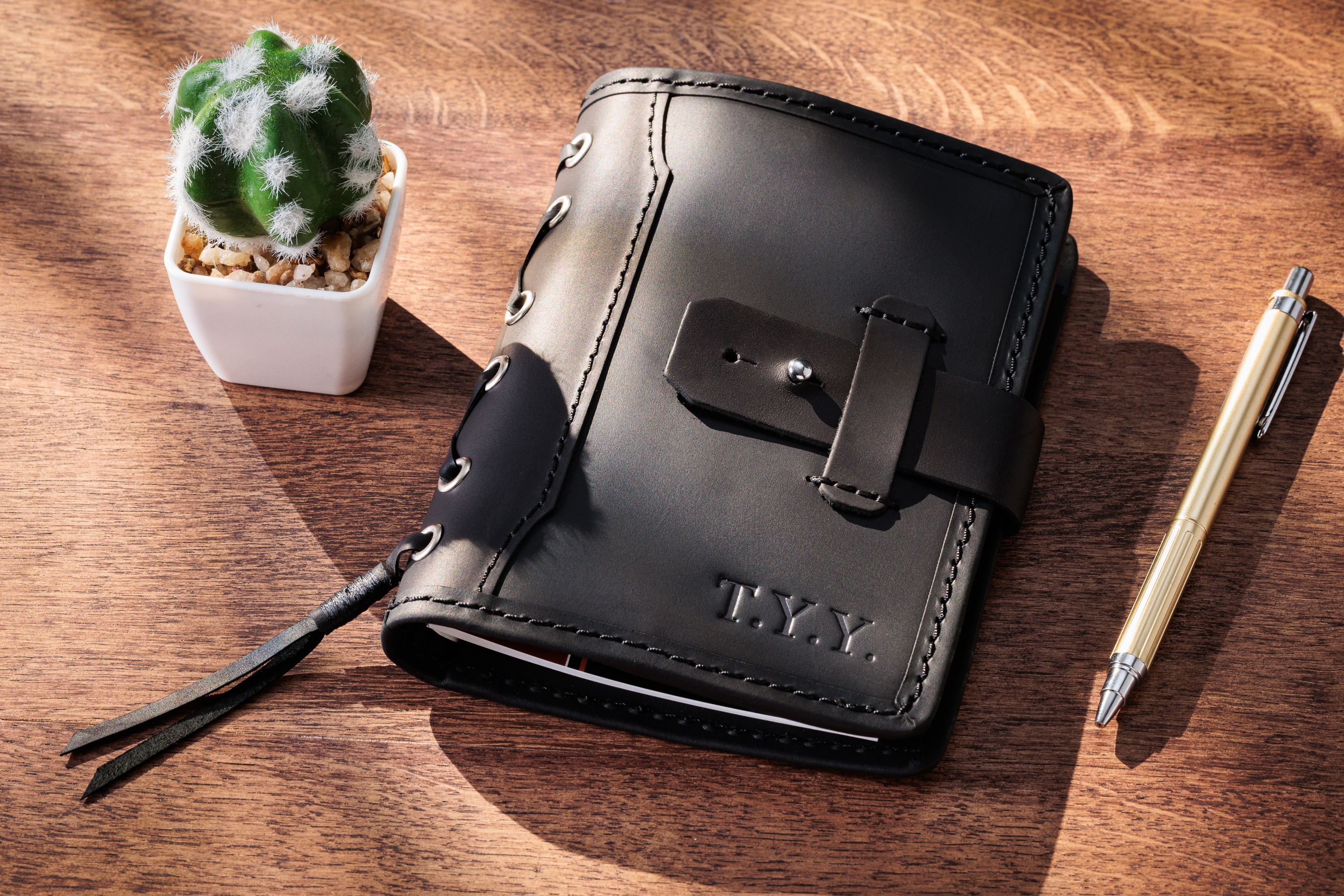 Green Personalized Leather Mini Sketchbook Set — A6 Landscape — Mini Pocket-Size