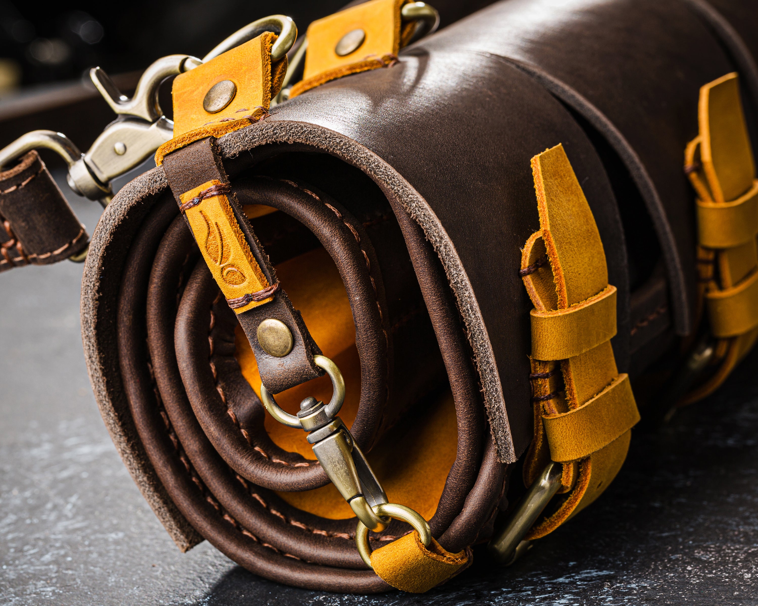 Luxury Leather Artist Brush Roll by Mureli – A Masterpiece for Creatives