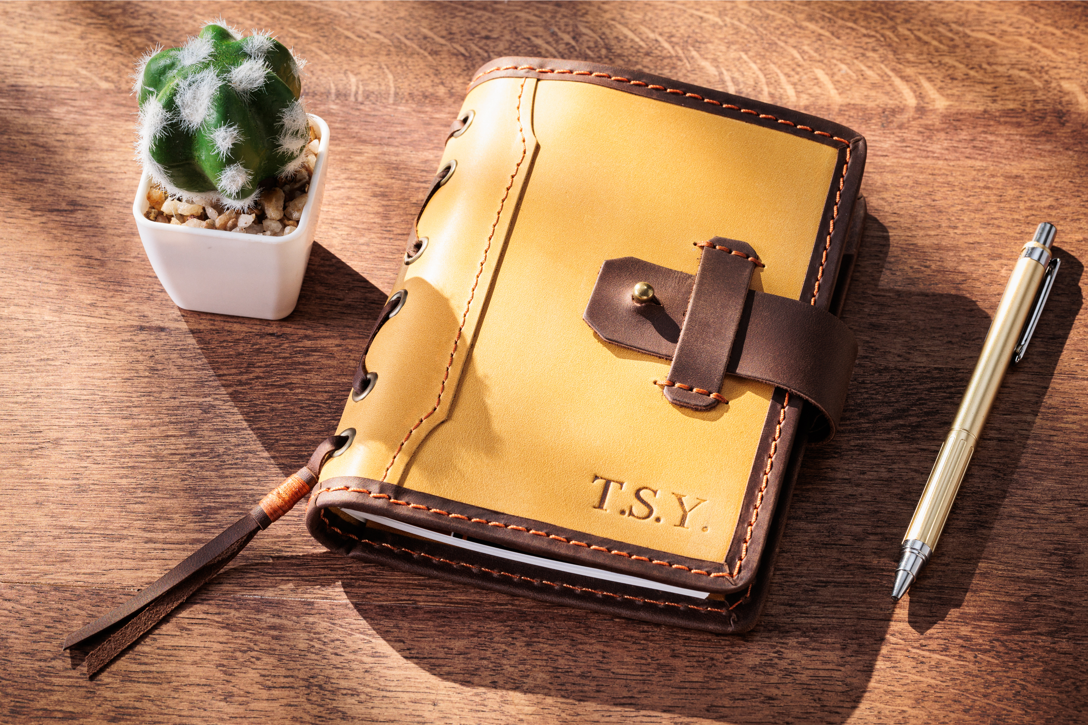 Green Personalized Leather Mini Sketchbook Set — A6 Landscape — Mini Pocket-Size
