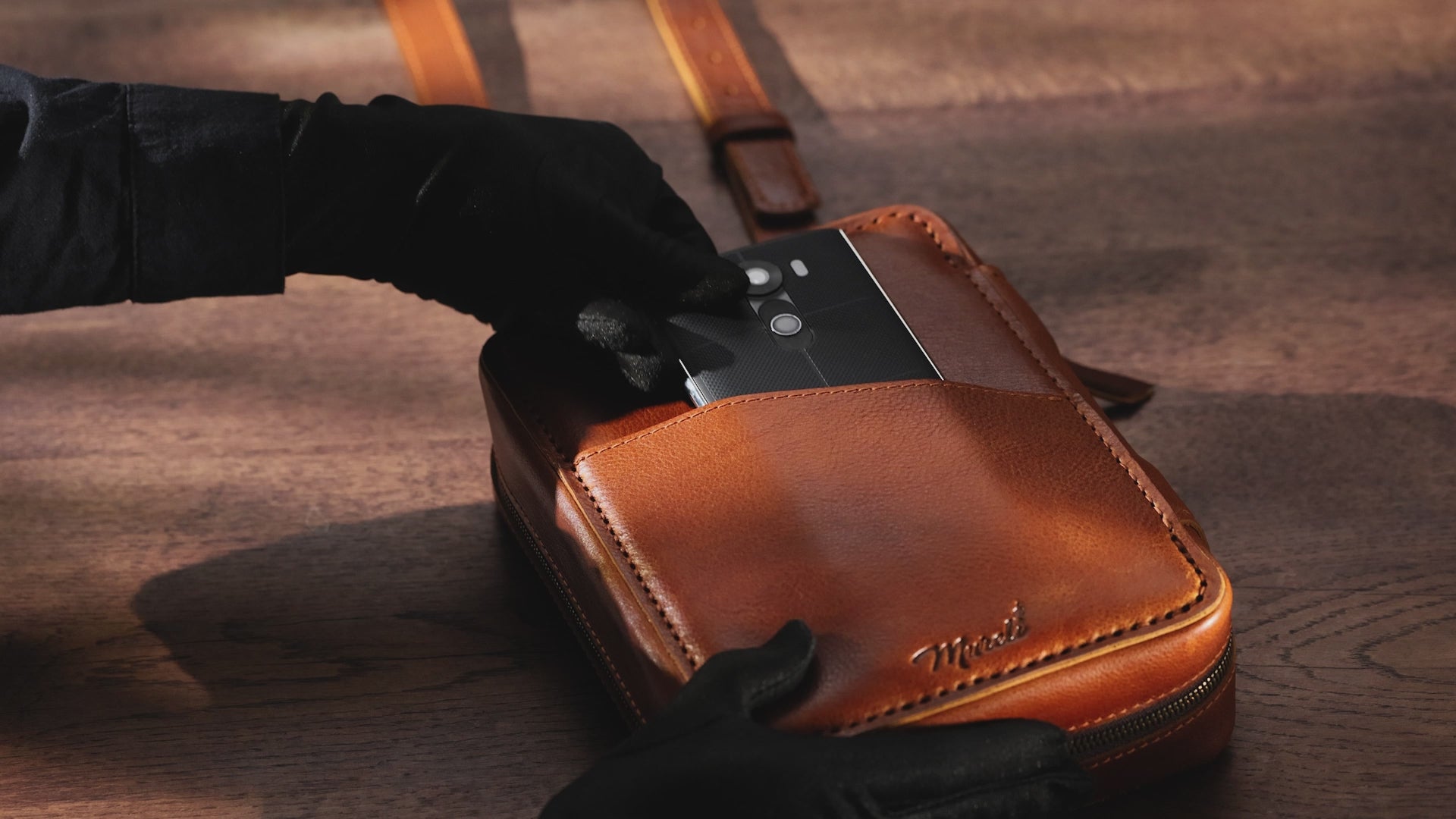 Premium leather sketchbook case