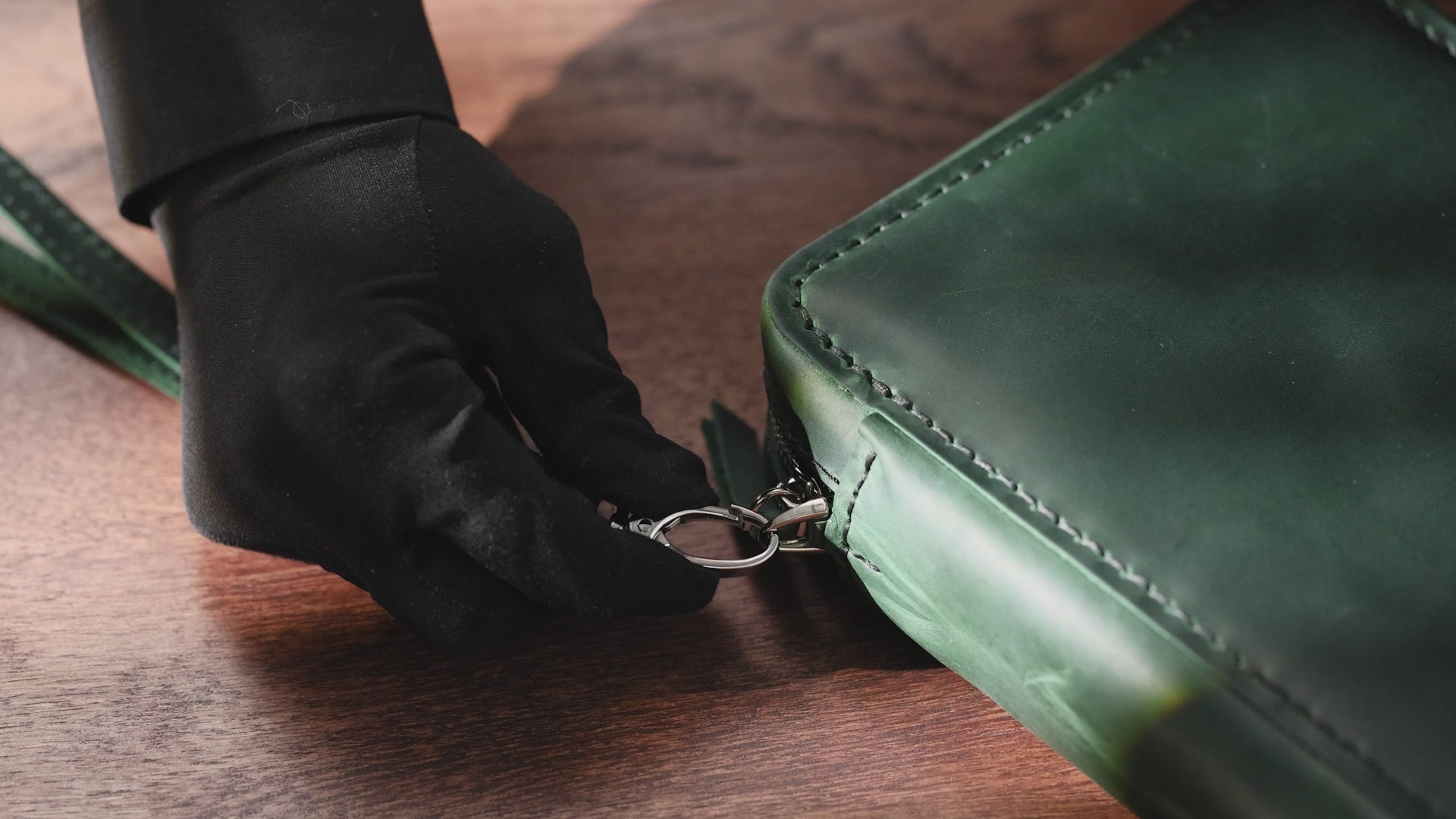 Leather Art Organizer in Green| Handcrafted Case with Sketchbook and Pencils | Gift for Creative Minds by Mureli
