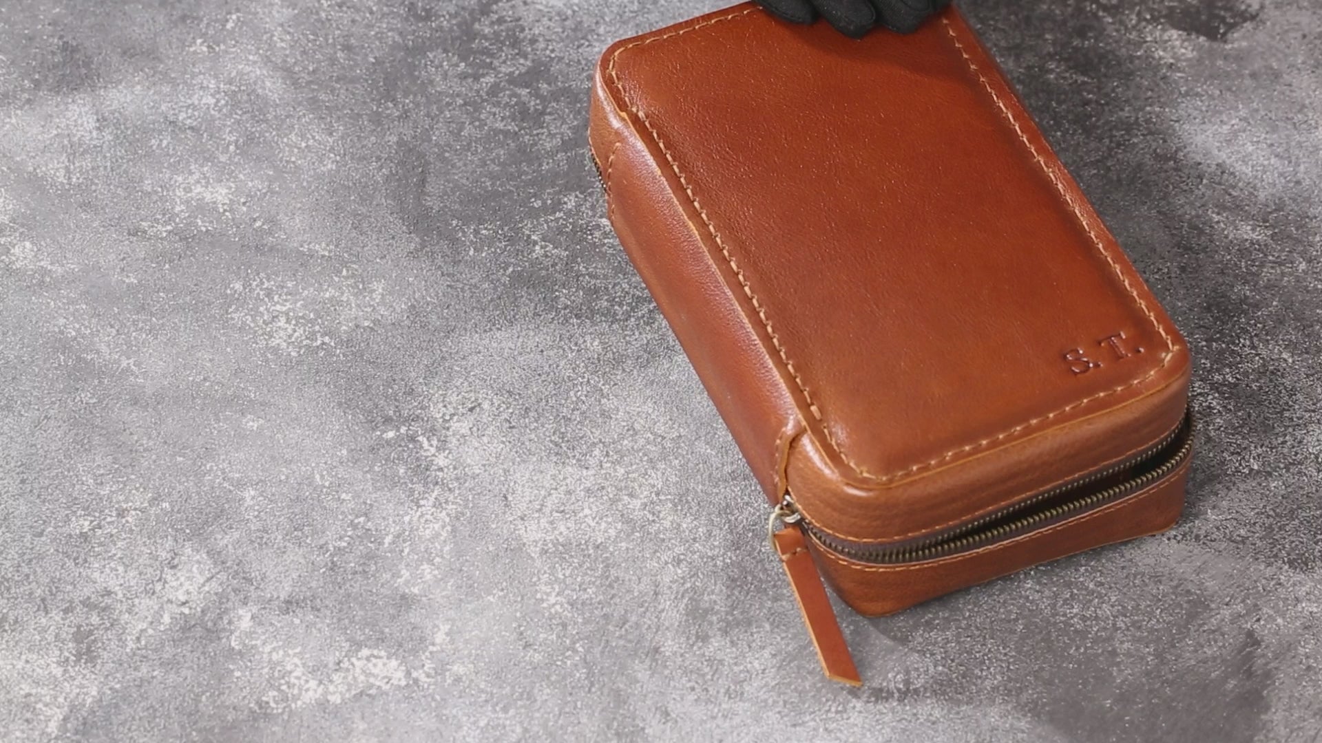 Light Brown Cigar Case from the Hephaestus Series — Style and Functionality in Every Detail