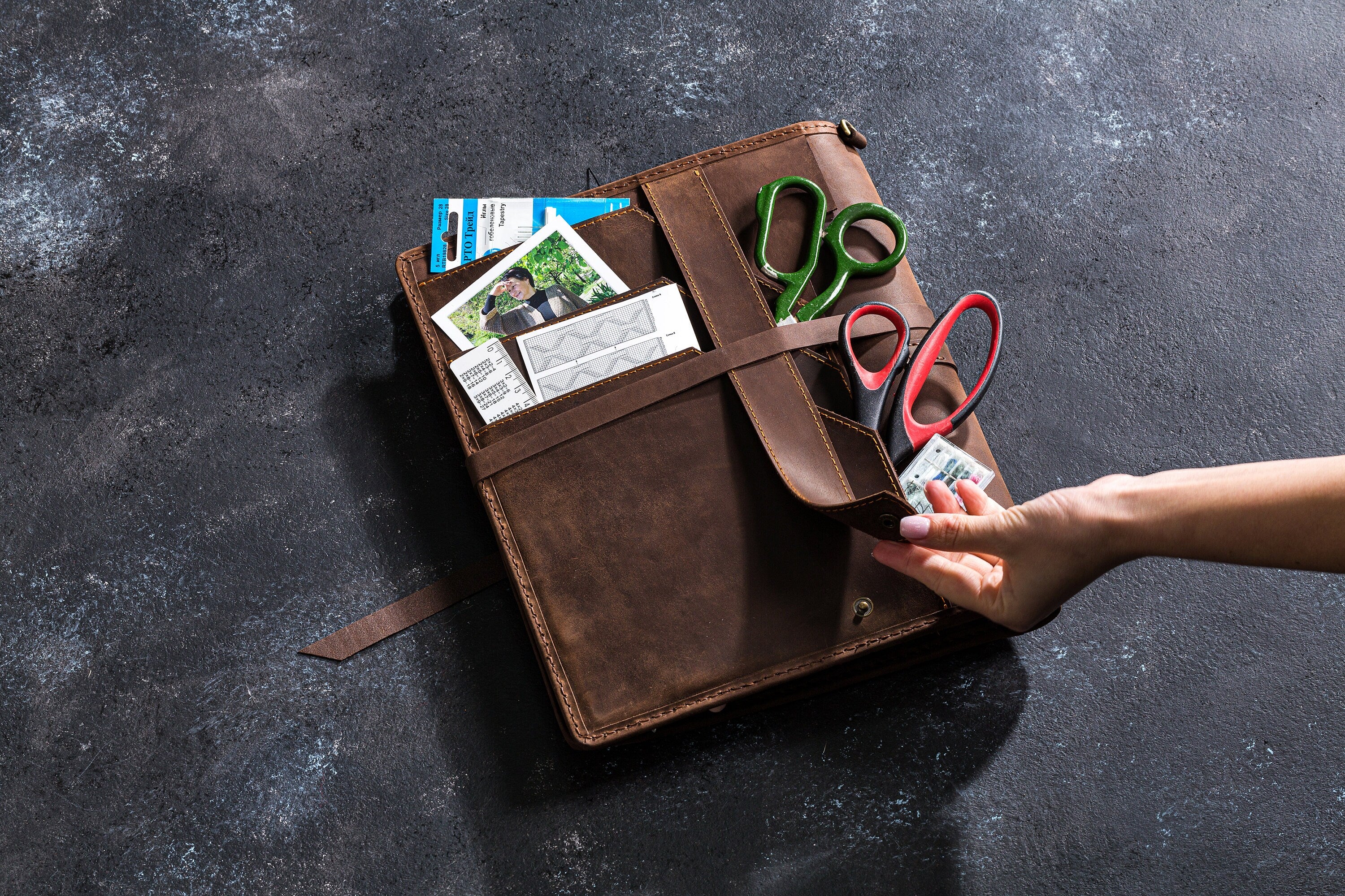 leather case for knitting needles & crochets needle case personalized sewing organizer Christmas gift for mom mother grandmother crochet kit